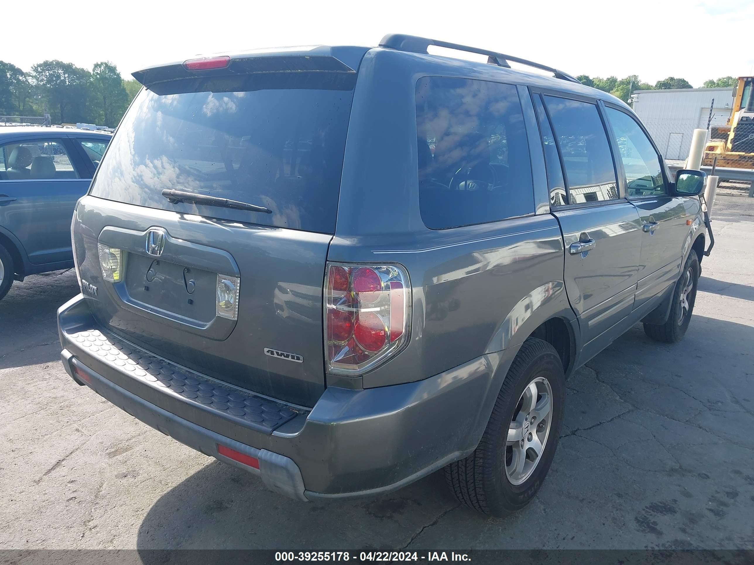 Photo 3 VIN: 5FNYF18558B032012 - HONDA PILOT EXL 