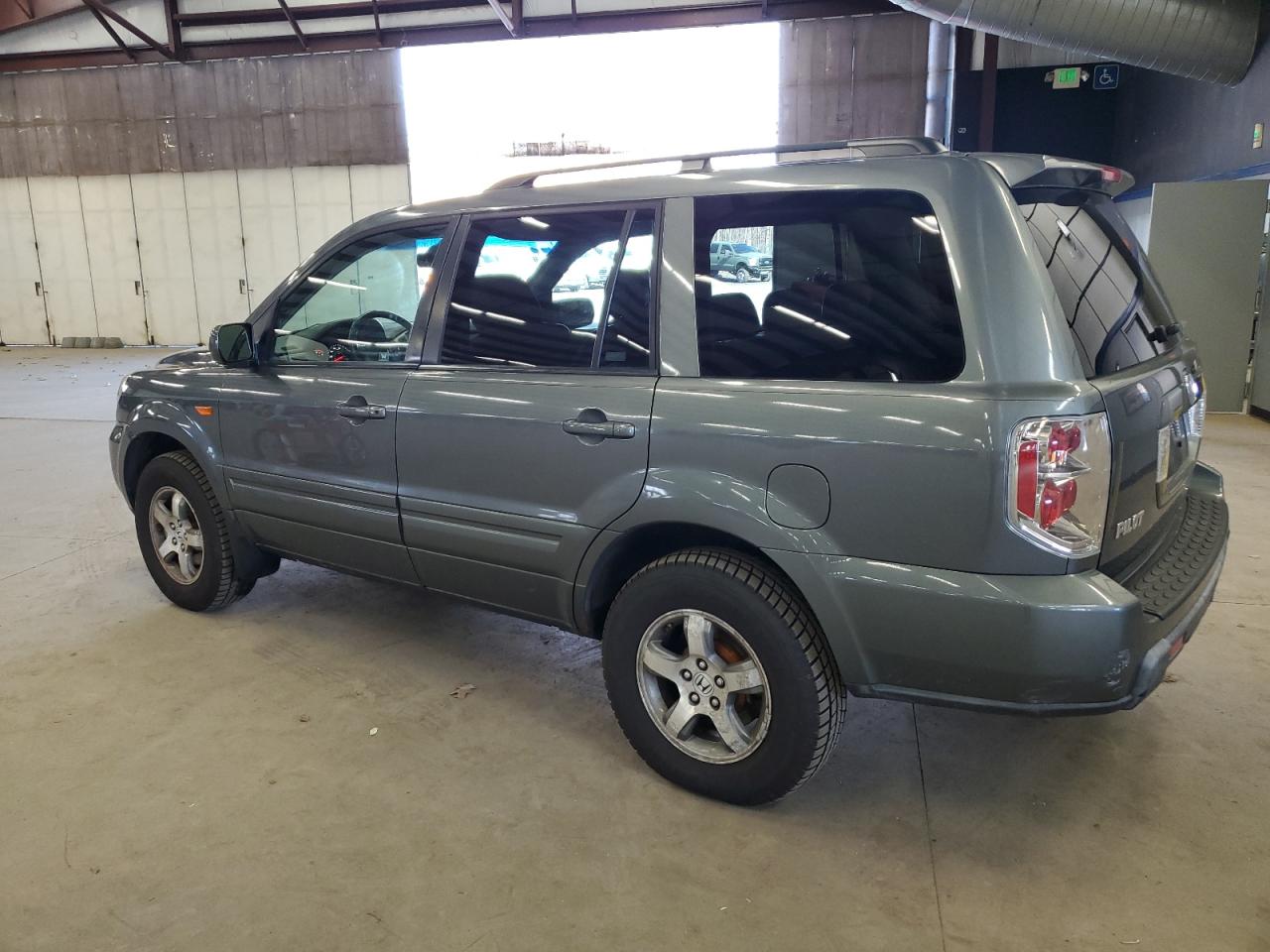 Photo 1 VIN: 5FNYF18558B040773 - HONDA PILOT 