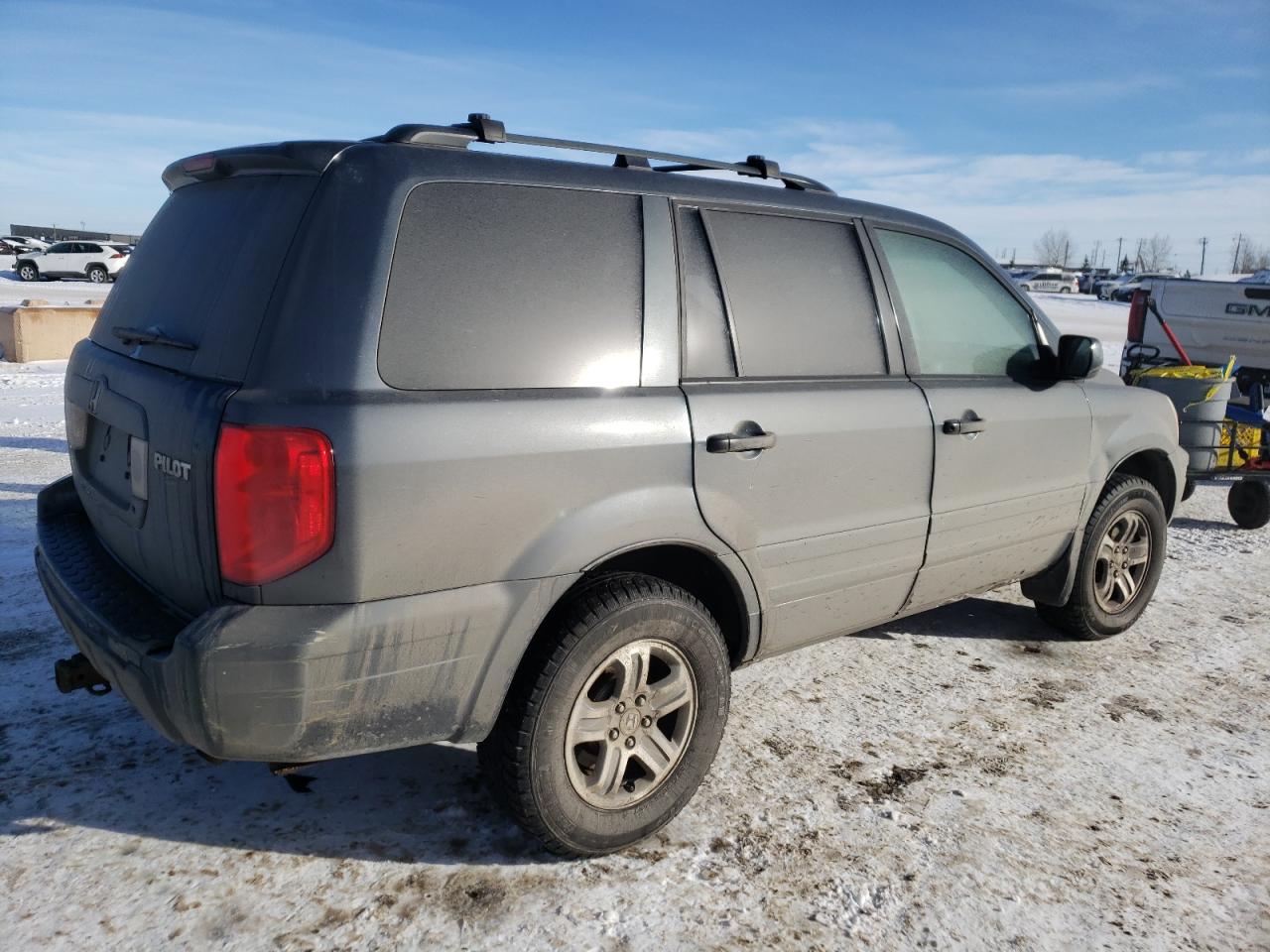 Photo 2 VIN: 5FNYF18565B047467 - HONDA PILOT 