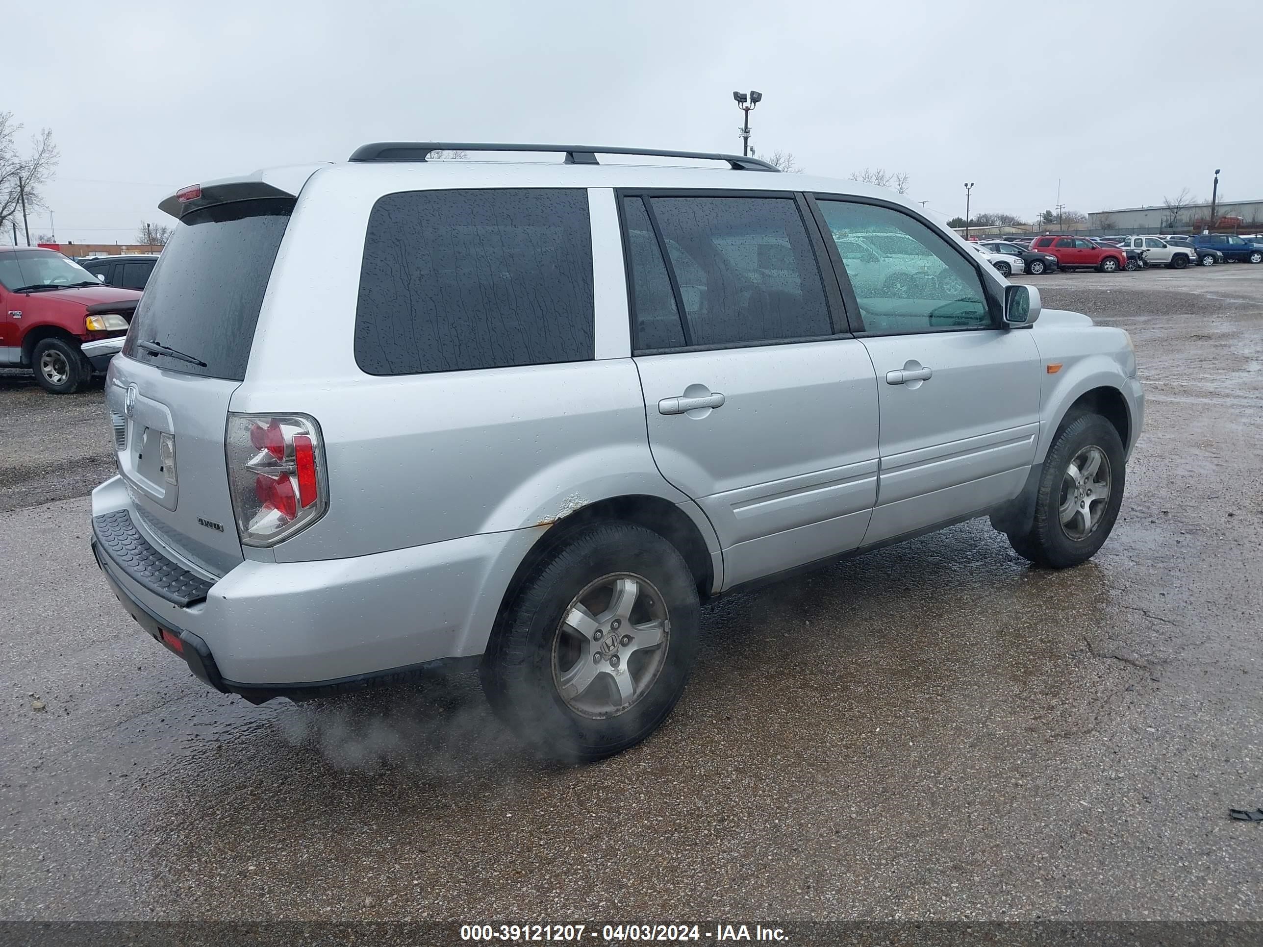 Photo 3 VIN: 5FNYF18566B000313 - HONDA PILOT 