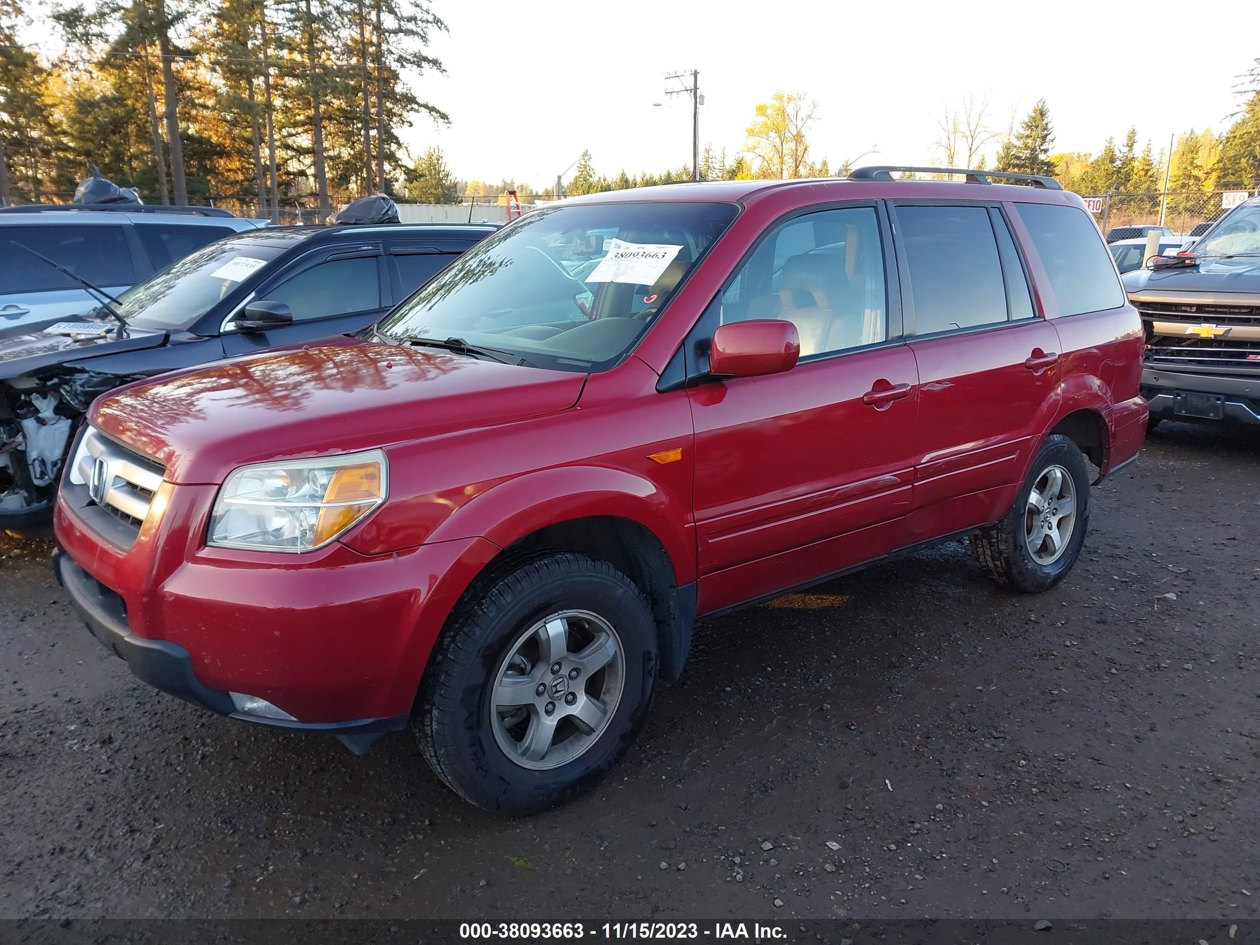 Photo 1 VIN: 5FNYF18566B006600 - HONDA PILOT 