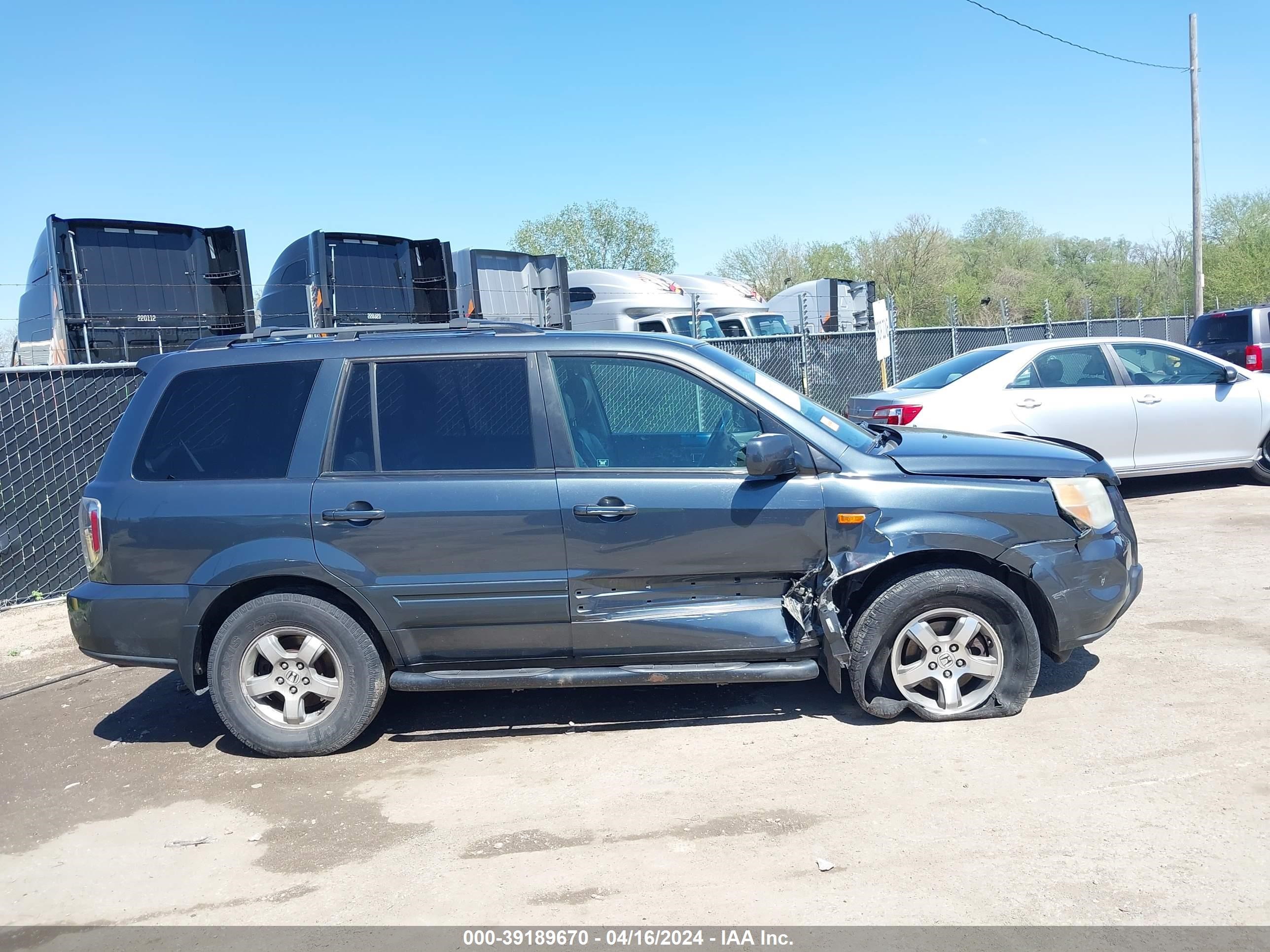 Photo 13 VIN: 5FNYF18566B012882 - HONDA PILOT 