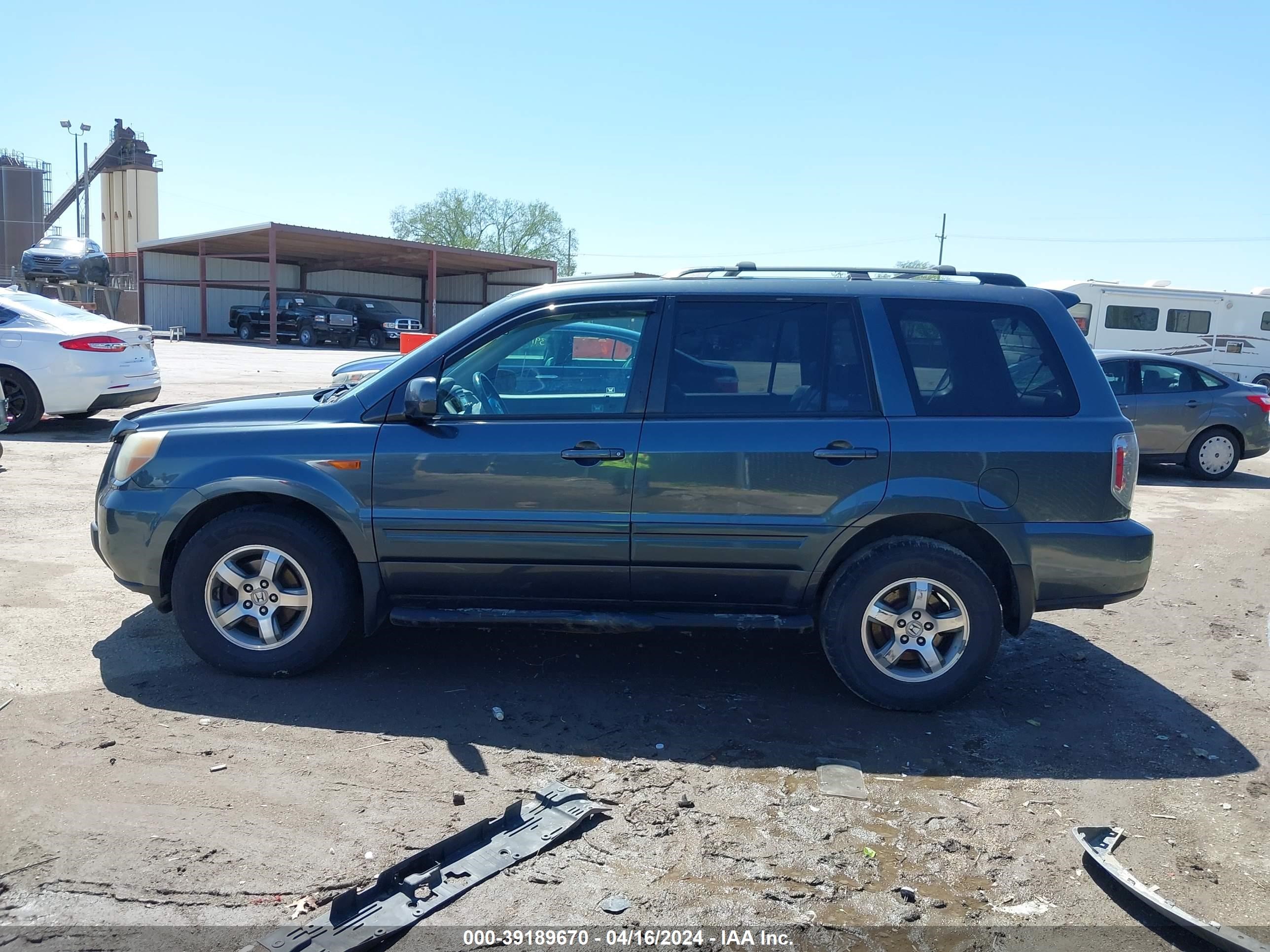 Photo 14 VIN: 5FNYF18566B012882 - HONDA PILOT 