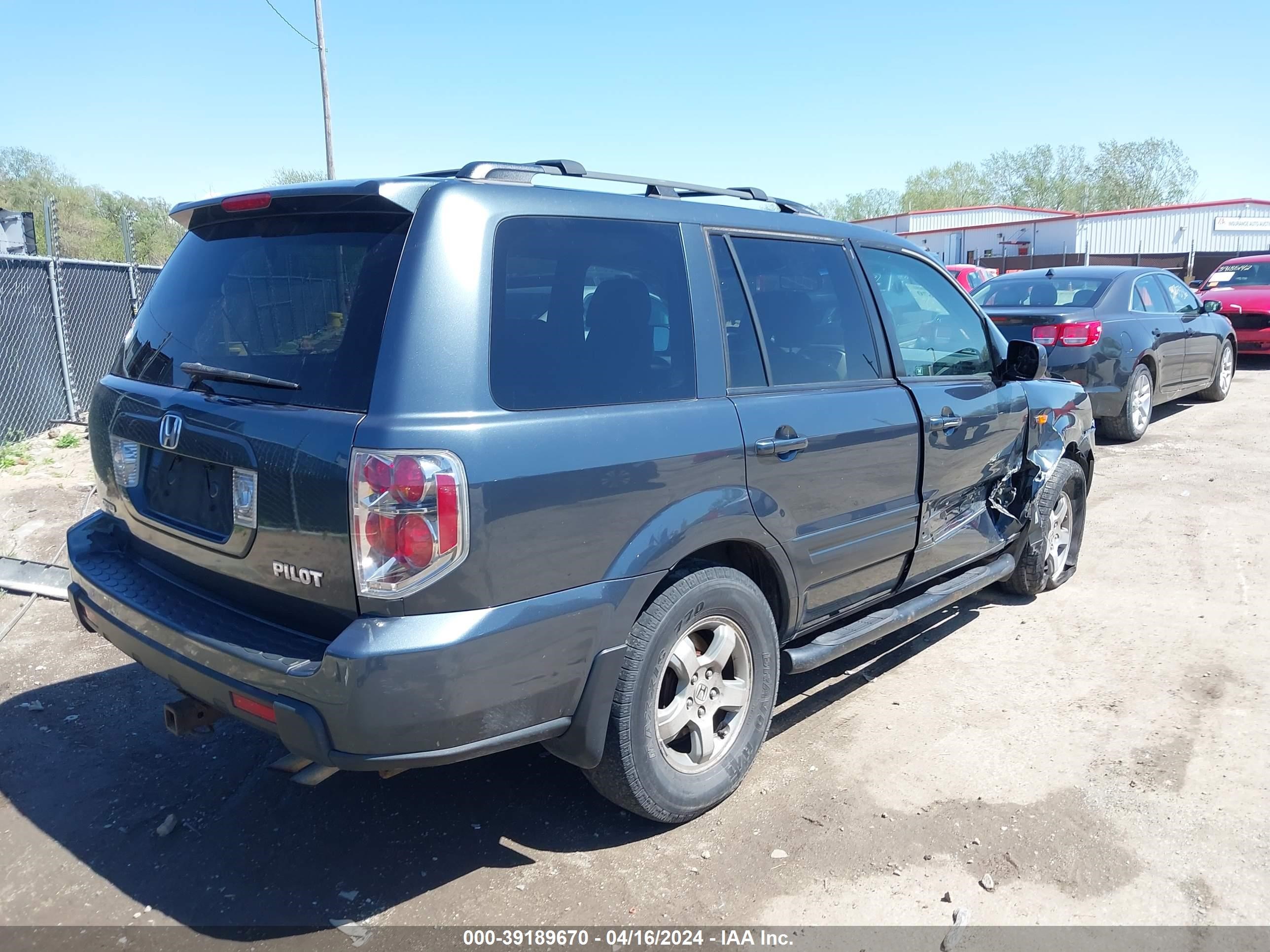 Photo 3 VIN: 5FNYF18566B012882 - HONDA PILOT 