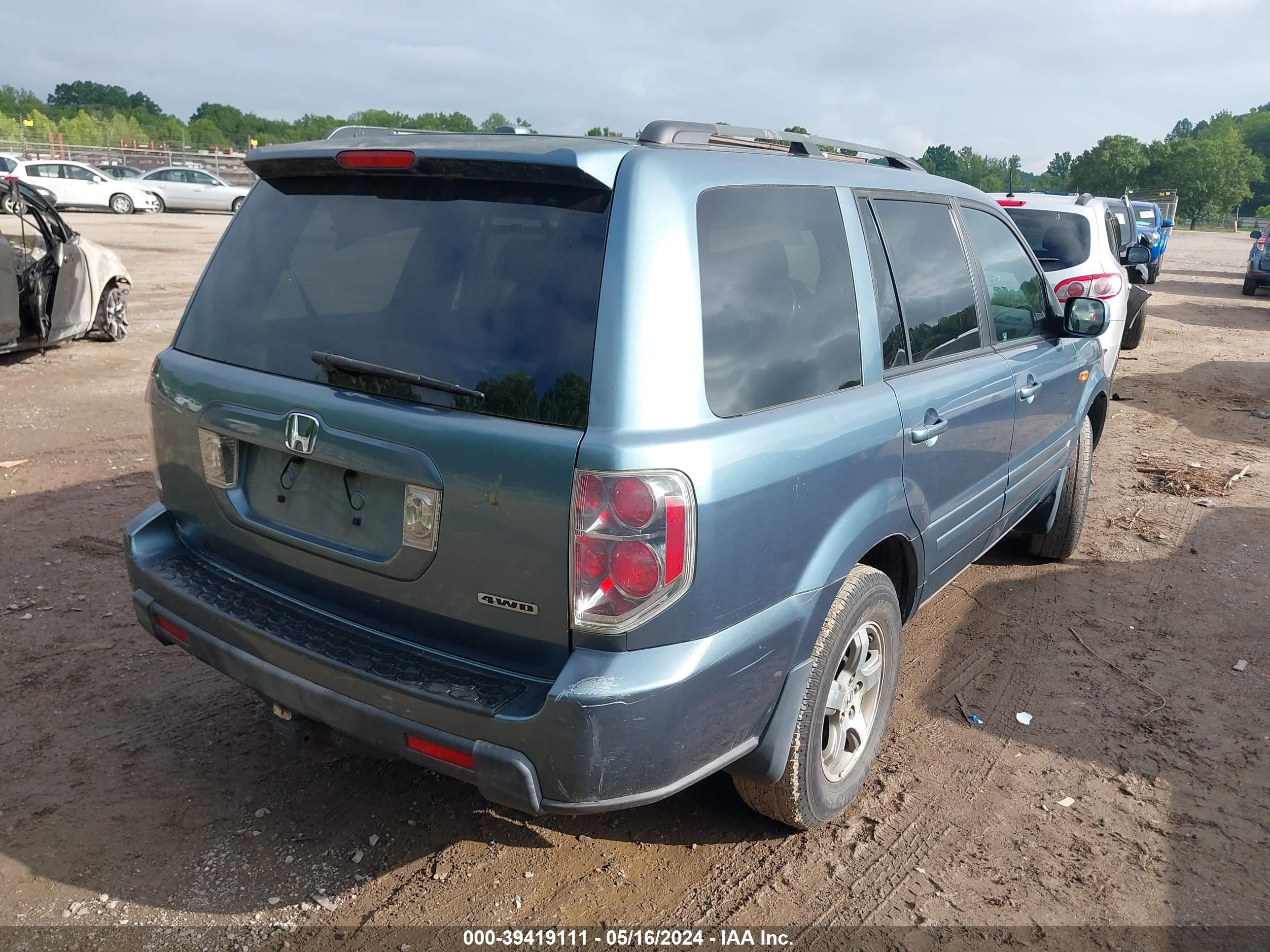 Photo 3 VIN: 5FNYF18566B021209 - HONDA PILOT 