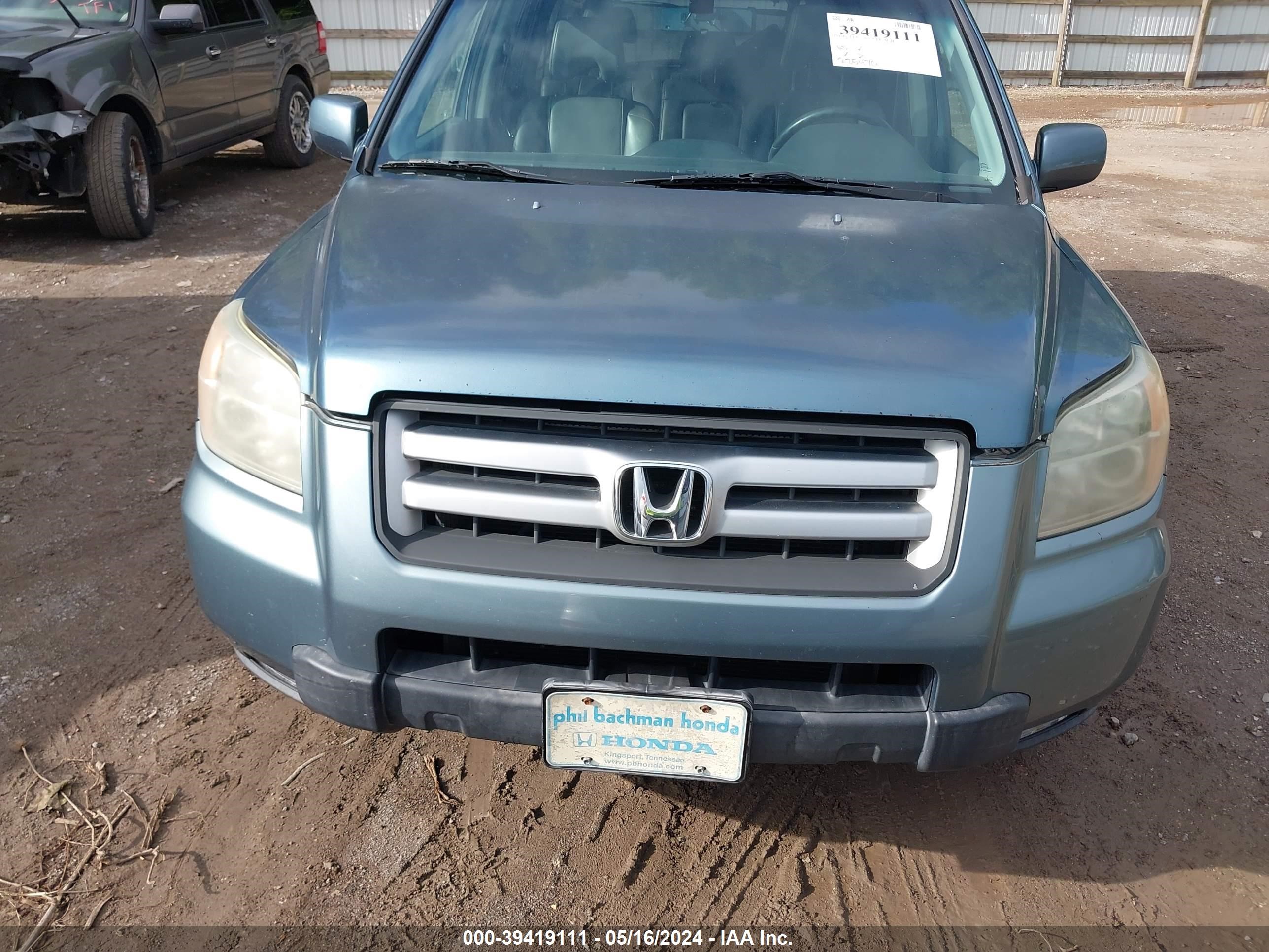 Photo 5 VIN: 5FNYF18566B021209 - HONDA PILOT 