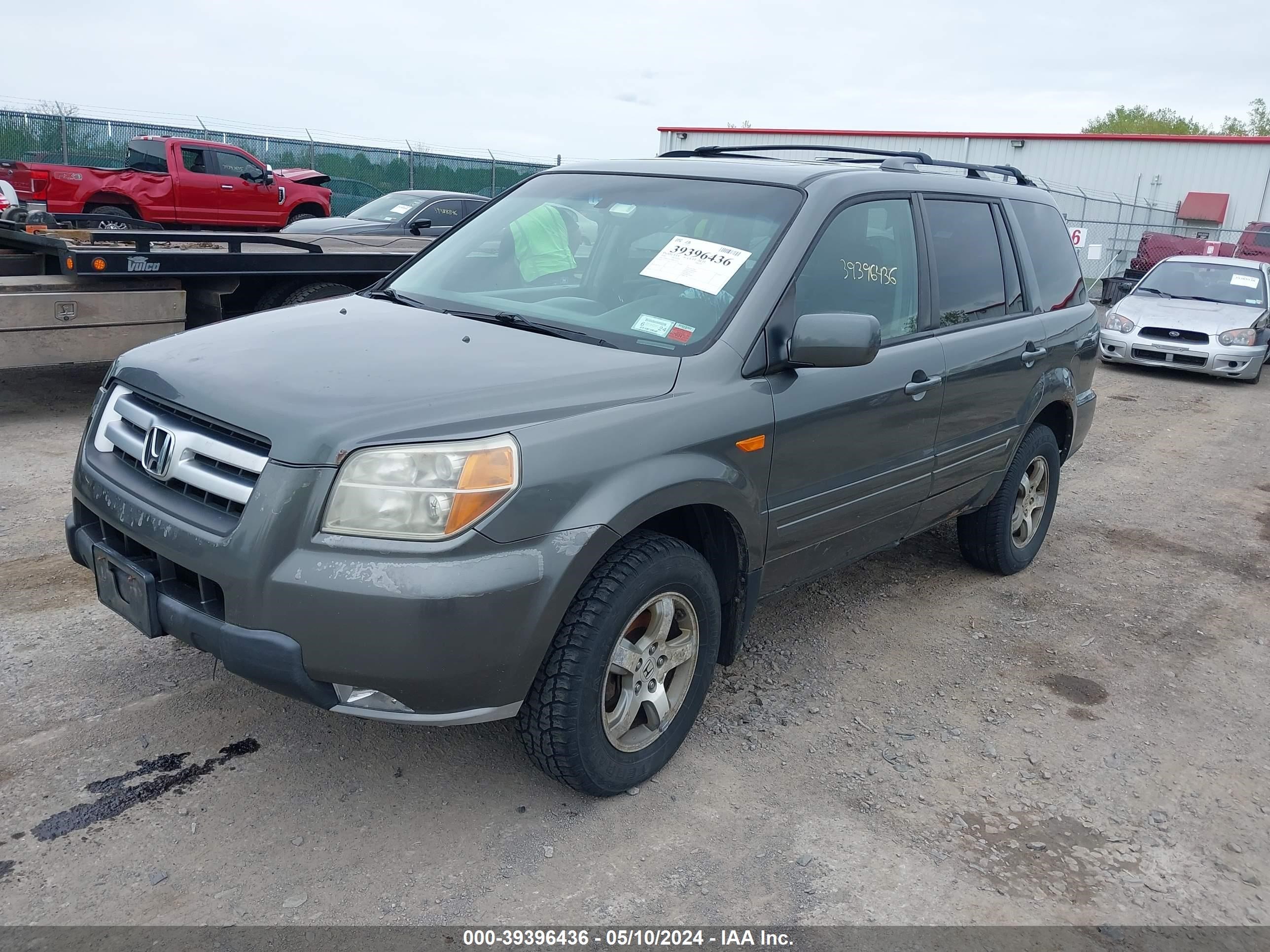 Photo 1 VIN: 5FNYF18578B025613 - HONDA PILOT 