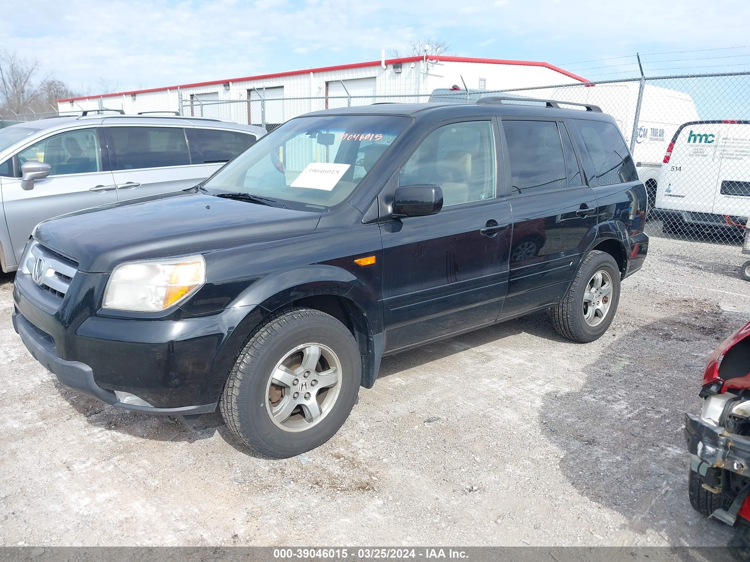 Photo 1 VIN: 5FNYF18578B039947 - HONDA PILOT 