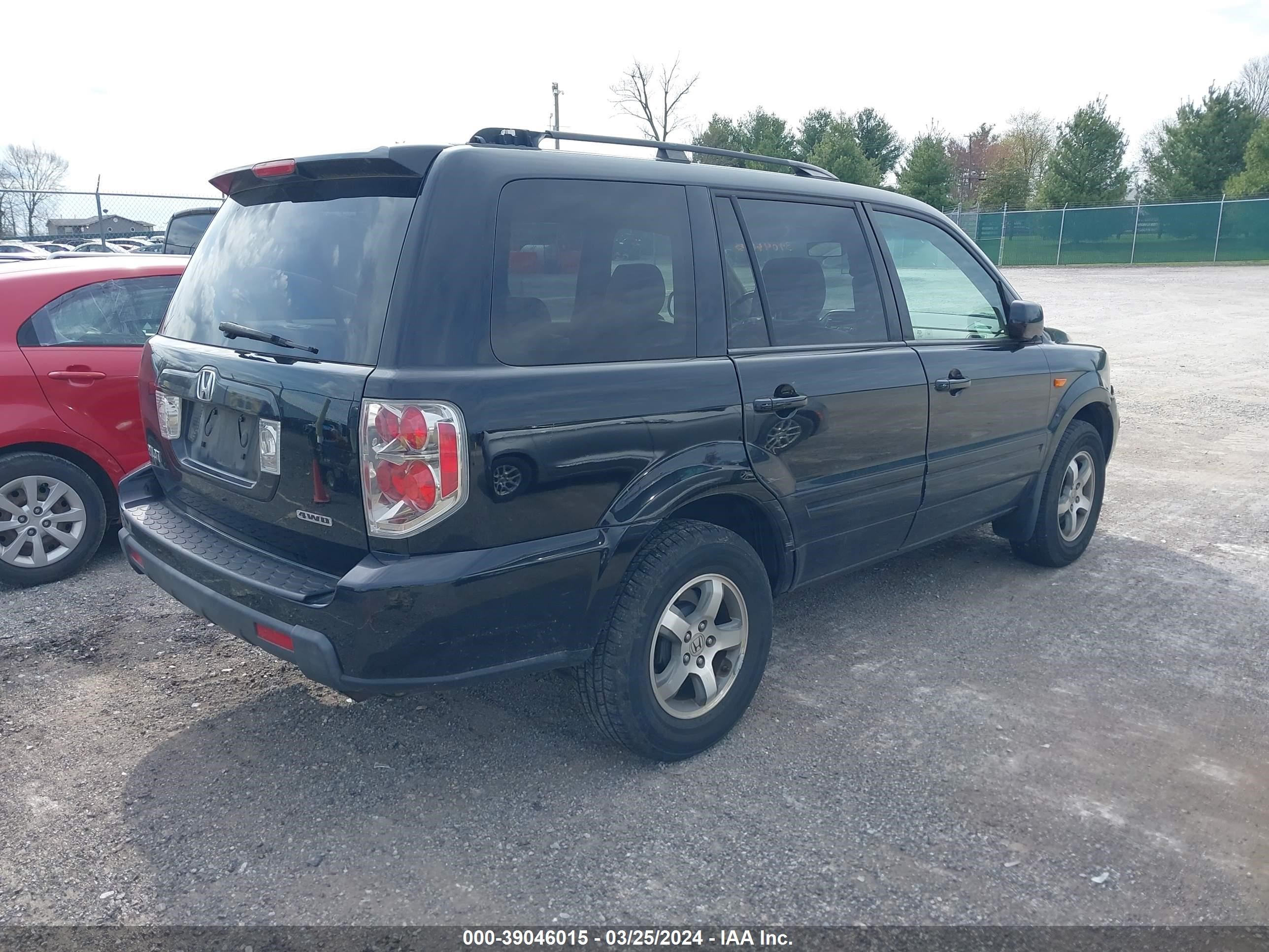 Photo 3 VIN: 5FNYF18578B039947 - HONDA PILOT 