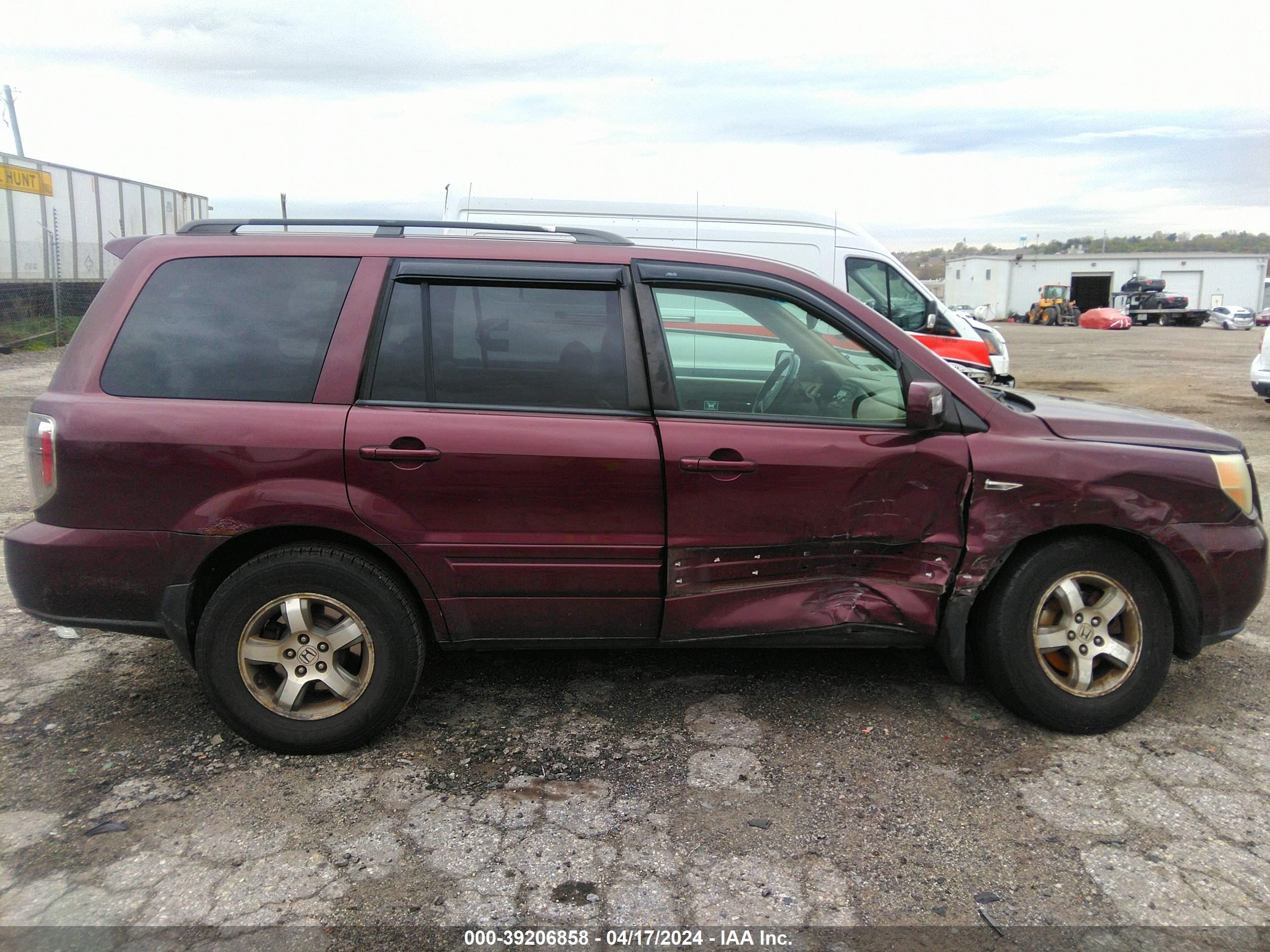 Photo 11 VIN: 5FNYF18587B021195 - HONDA PILOT 