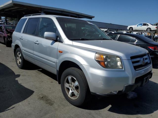 Photo 3 VIN: 5FNYF18588B007881 - HONDA PILOT 