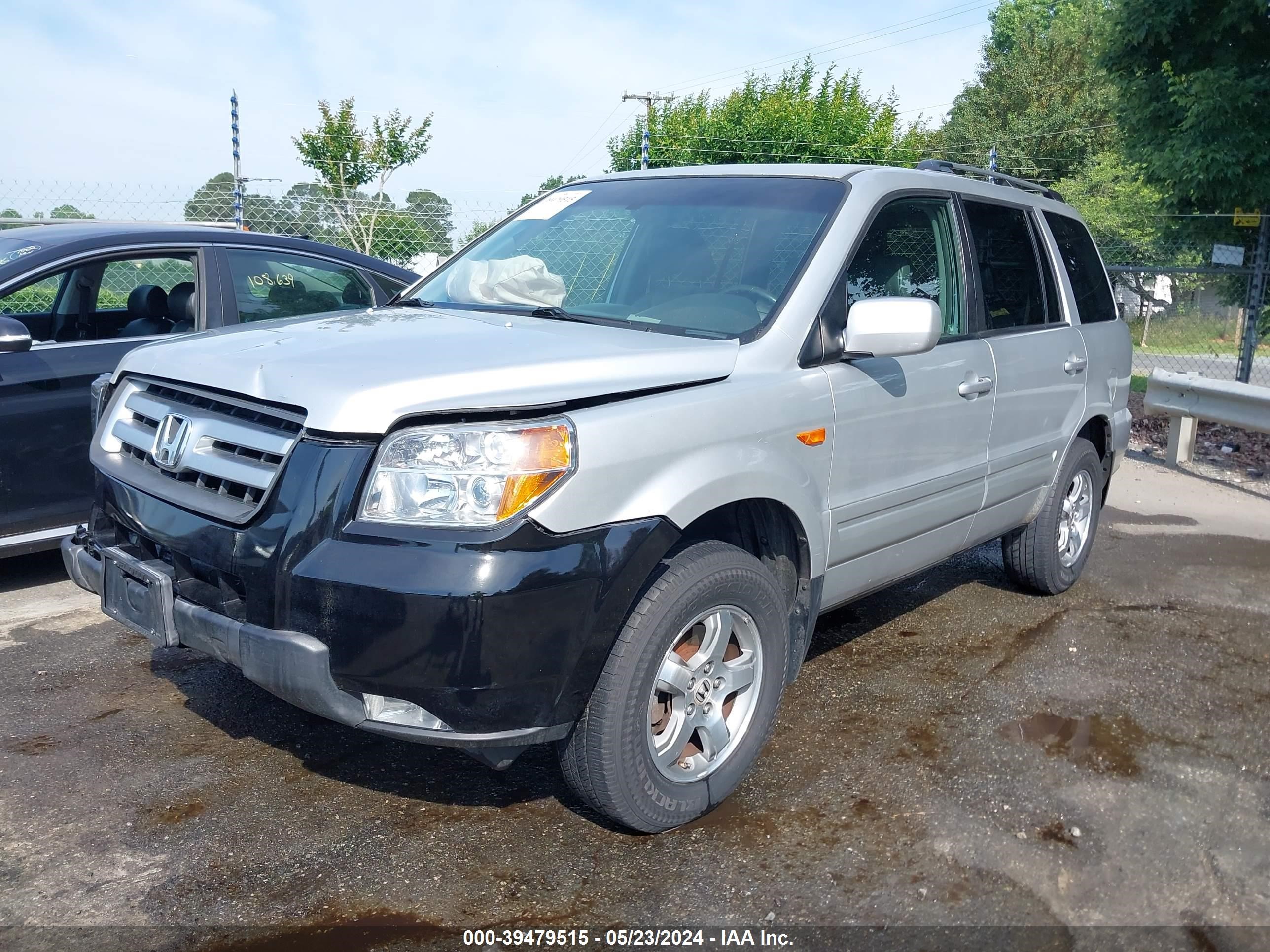 Photo 1 VIN: 5FNYF185X7B000137 - HONDA PILOT 