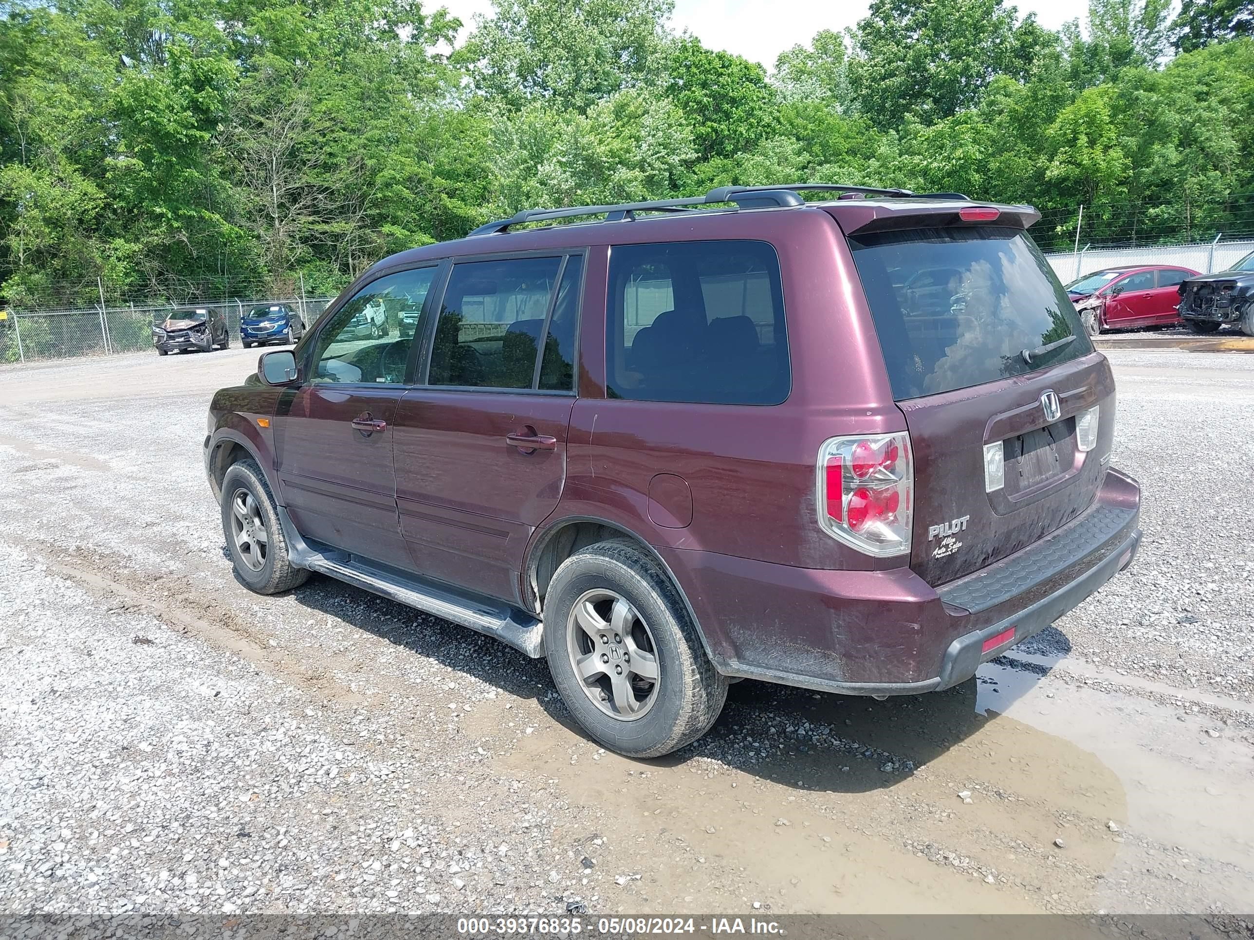 Photo 2 VIN: 5FNYF185X7B019562 - HONDA PILOT 