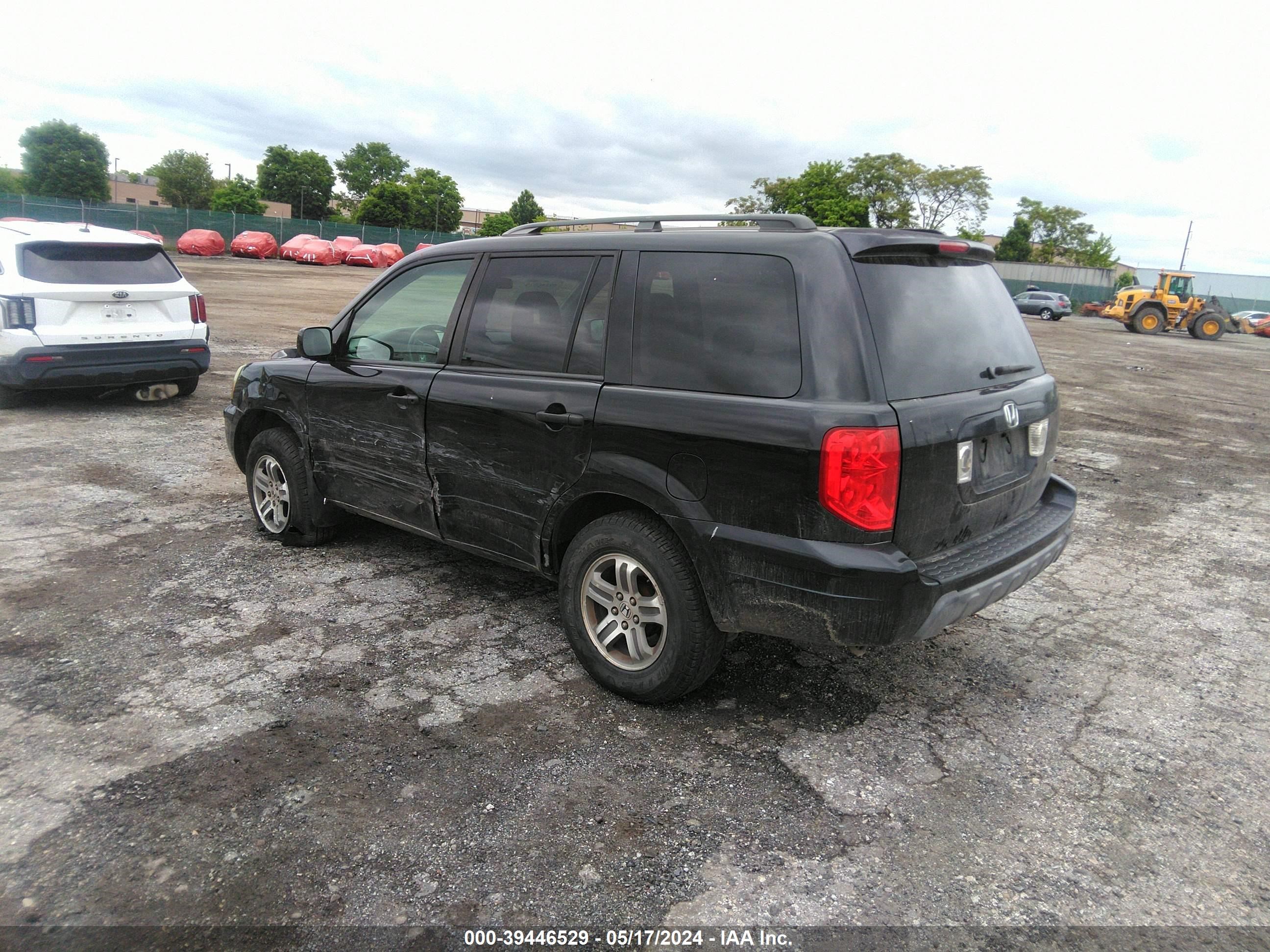 Photo 2 VIN: 5FNYF18604B011216 - HONDA PILOT 