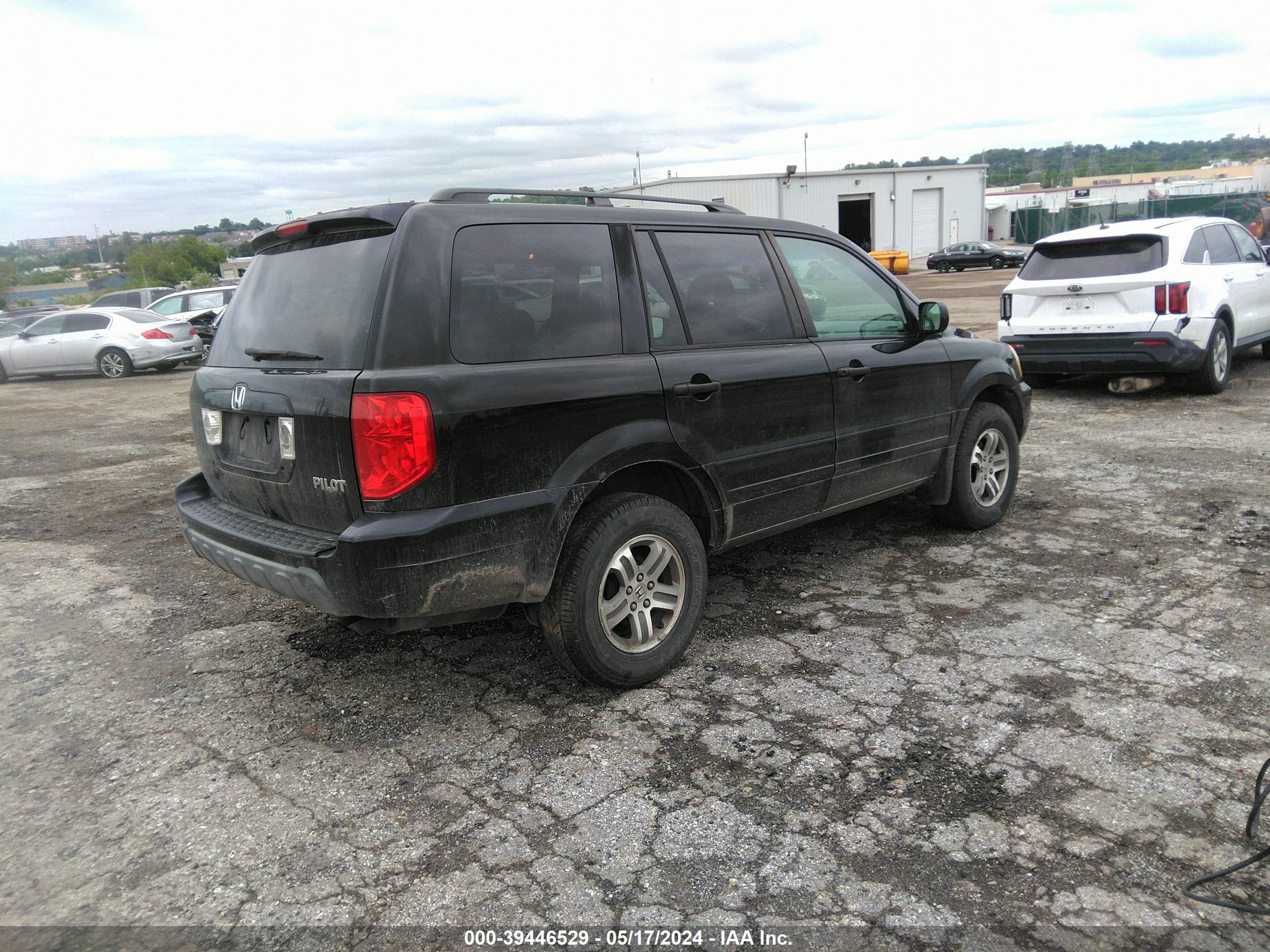 Photo 3 VIN: 5FNYF18604B011216 - HONDA PILOT 