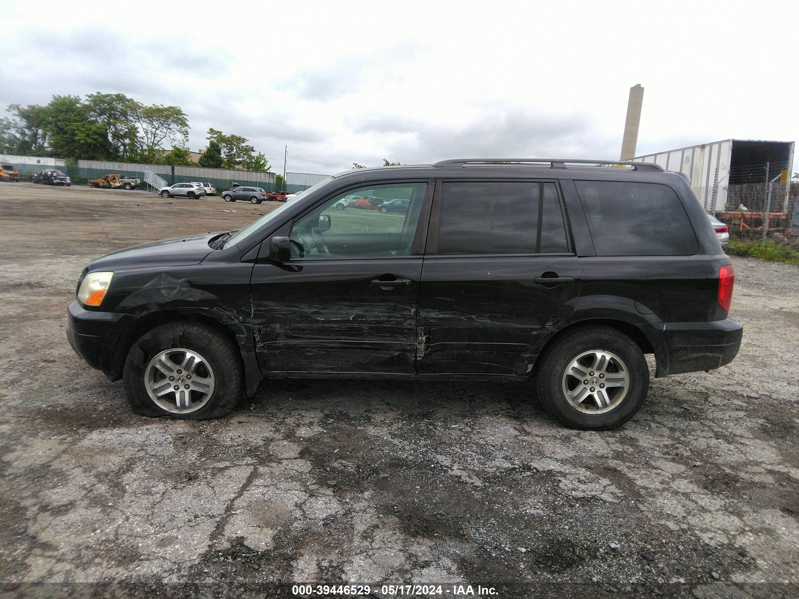 Photo 5 VIN: 5FNYF18604B011216 - HONDA PILOT 