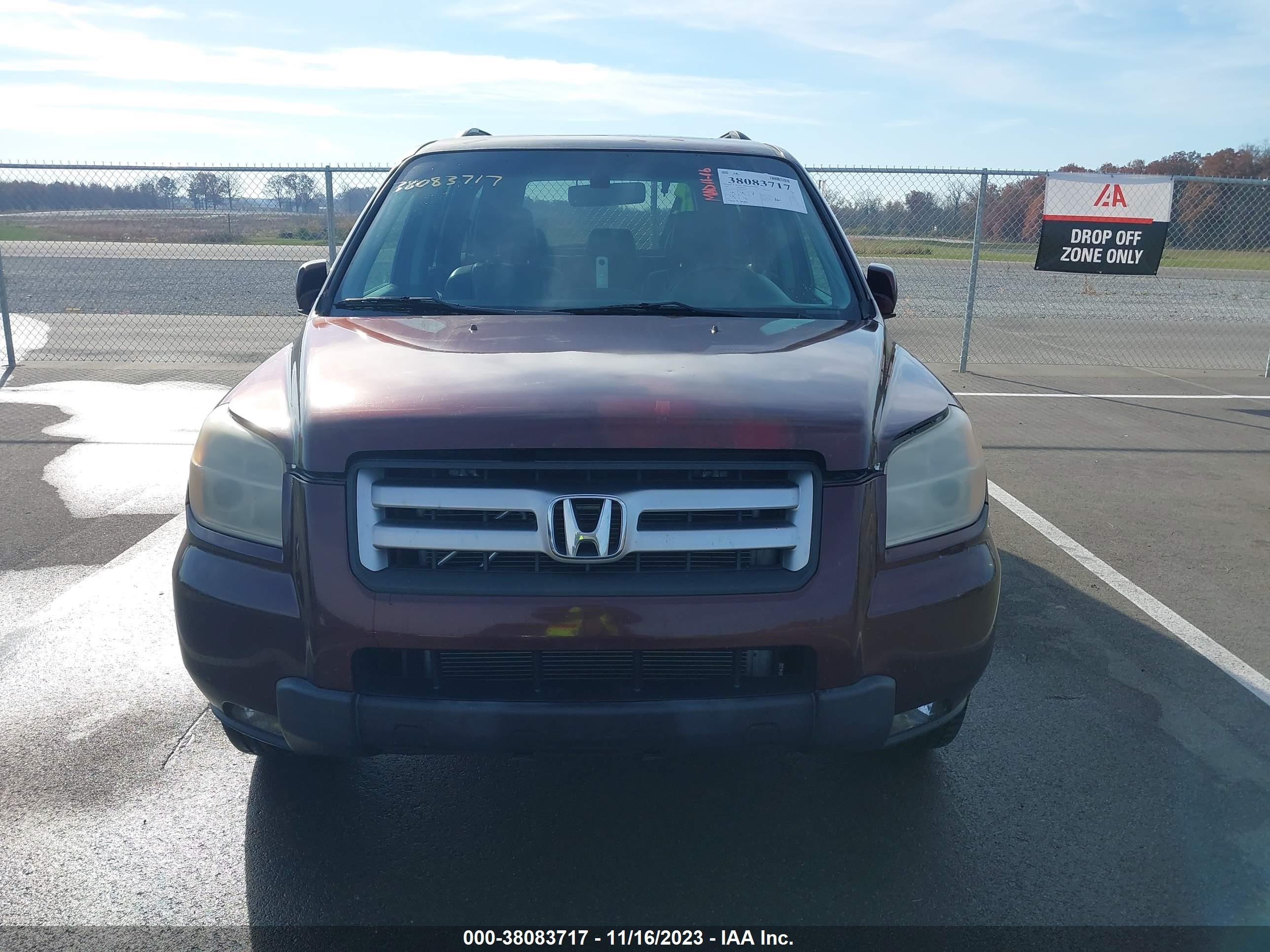 Photo 12 VIN: 5FNYF18607B015237 - HONDA PILOT 