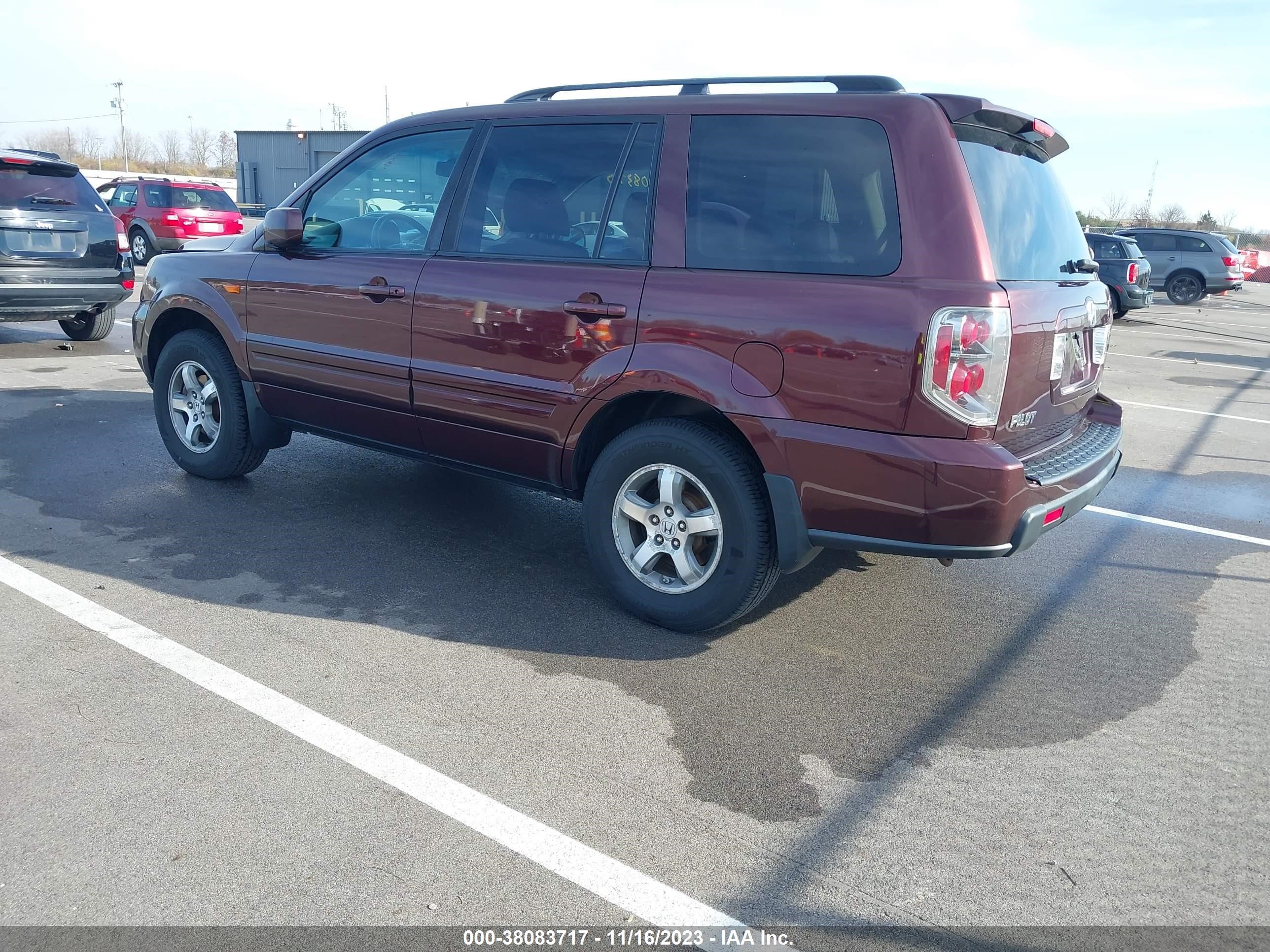 Photo 2 VIN: 5FNYF18607B015237 - HONDA PILOT 