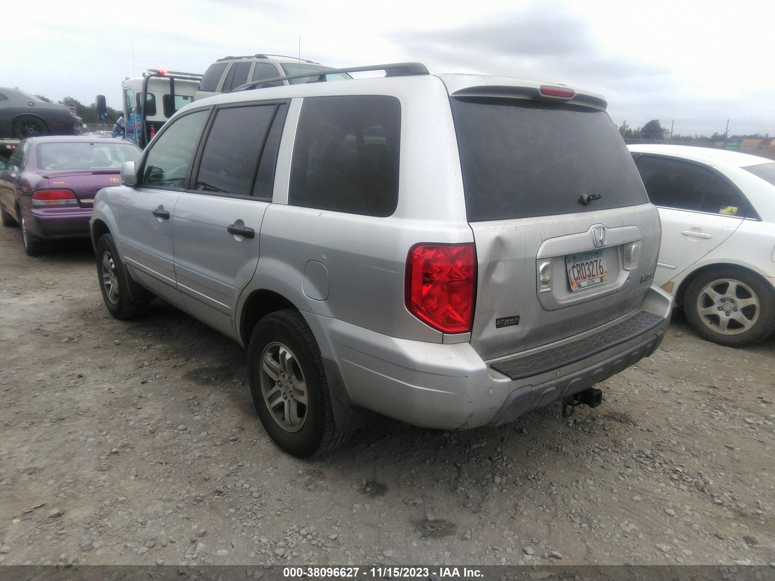 Photo 2 VIN: 5FNYF18615B015809 - HONDA PILOT 