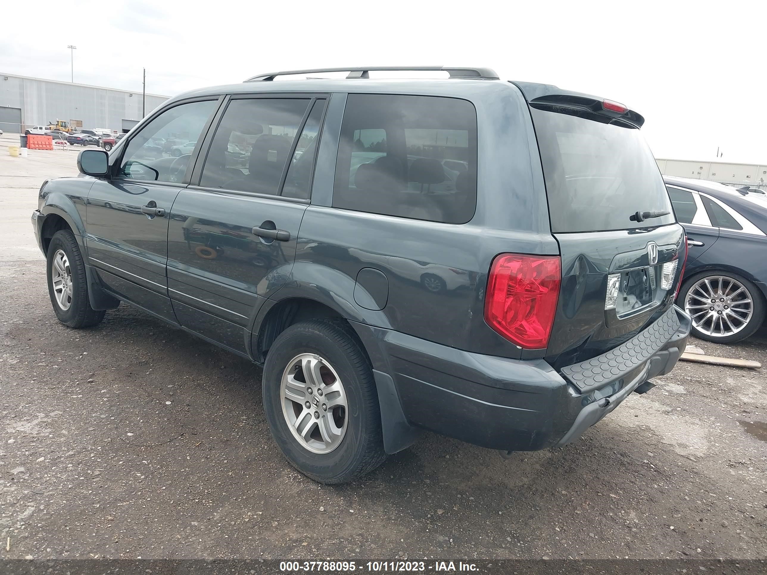 Photo 2 VIN: 5FNYF18615B029063 - HONDA PILOT 