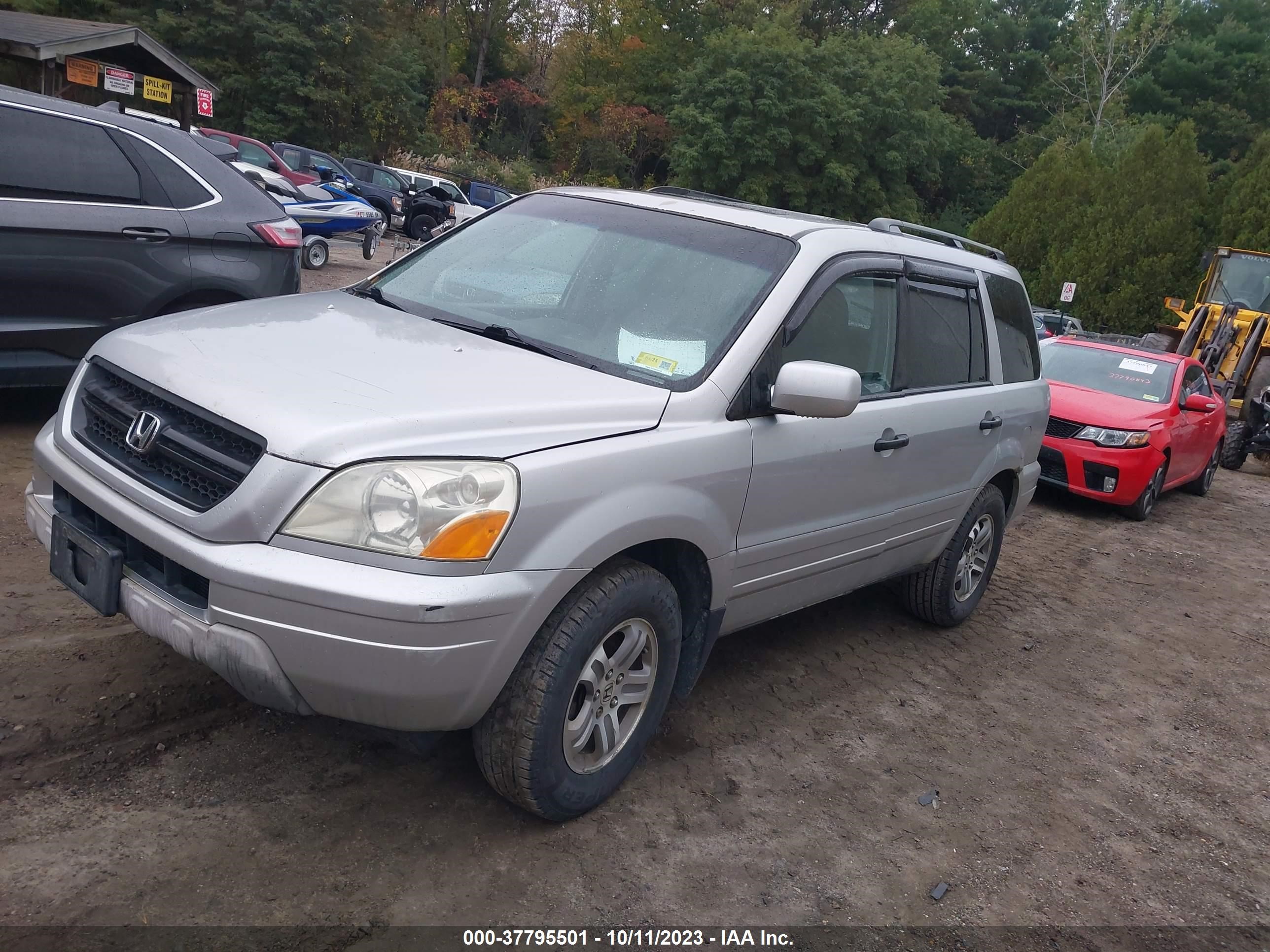 Photo 1 VIN: 5FNYF18615B062757 - HONDA PILOT 