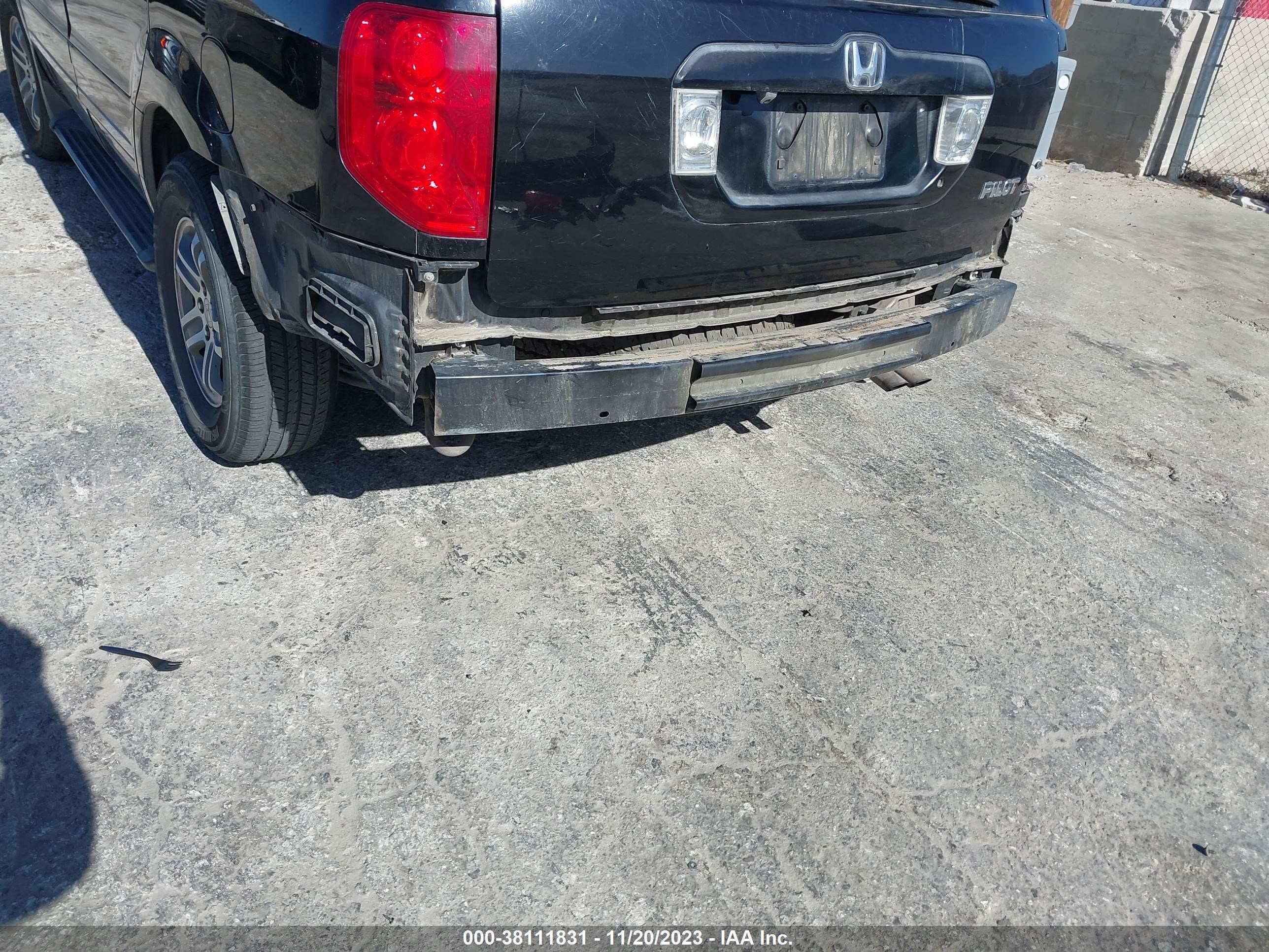 Photo 5 VIN: 5FNYF18625B015916 - HONDA PILOT 