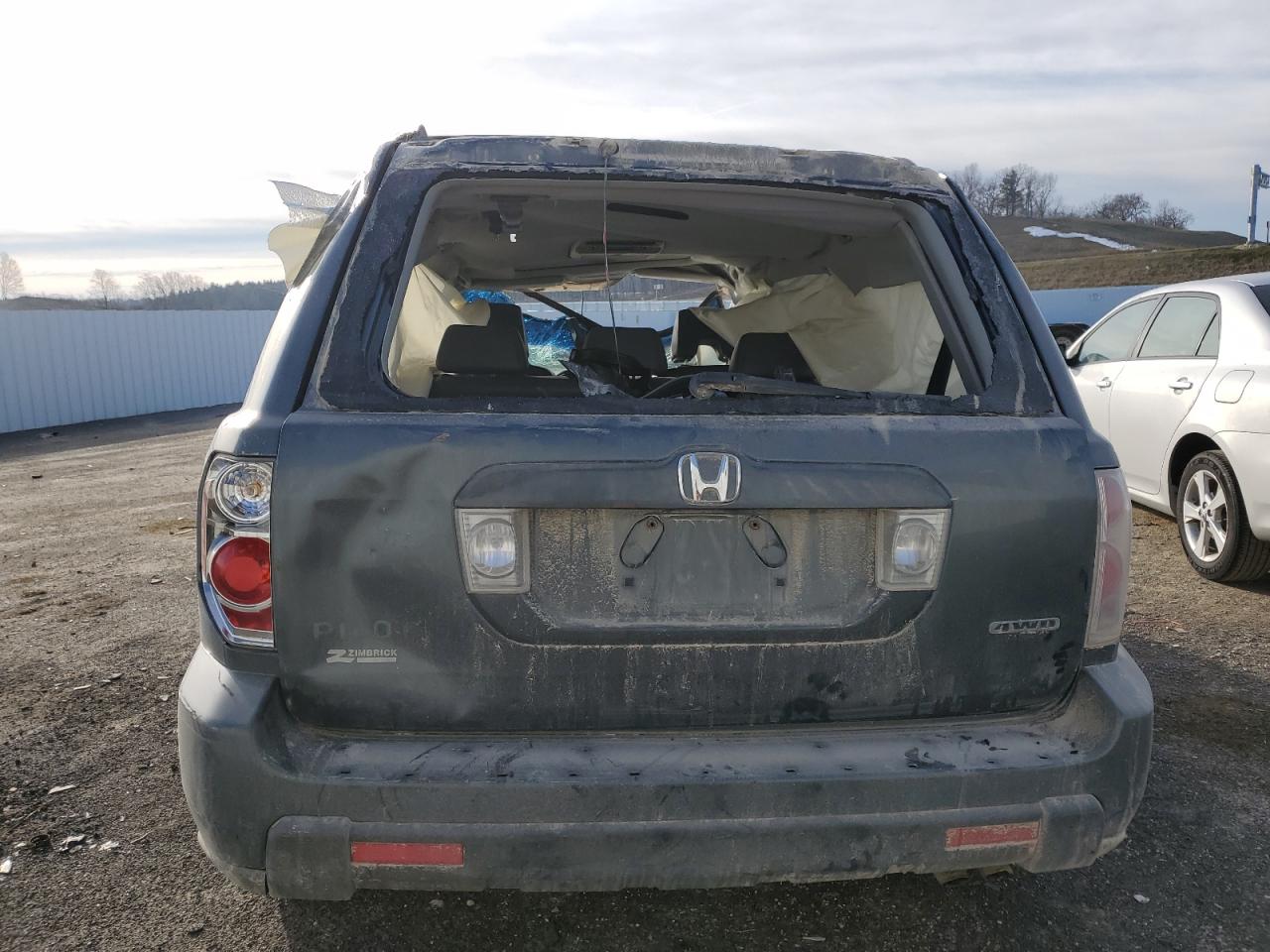 Photo 5 VIN: 5FNYF18626B010944 - HONDA PILOT 