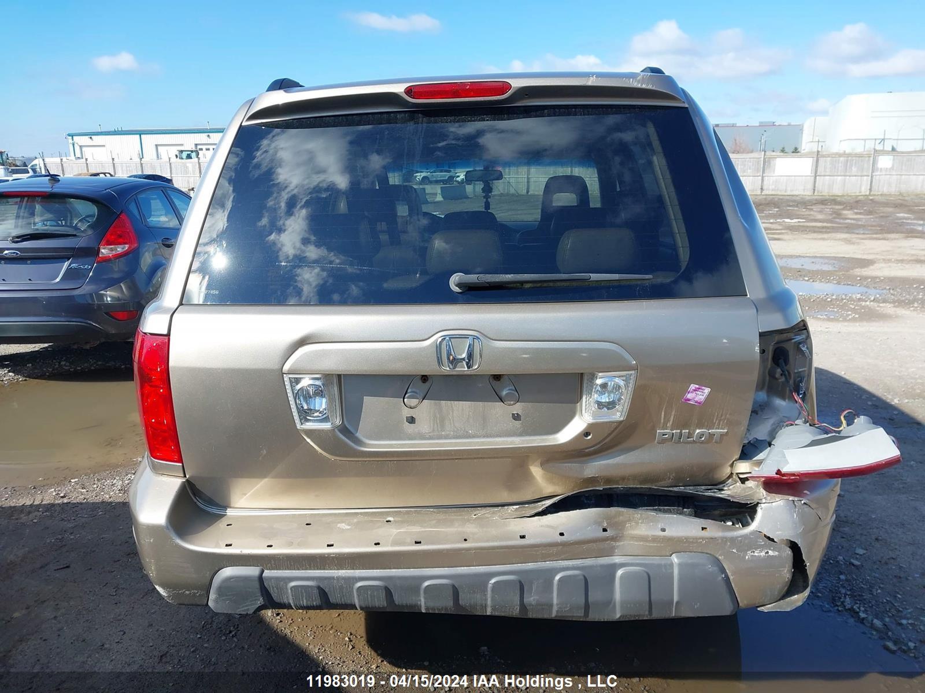 Photo 15 VIN: 5FNYF18645B027856 - HONDA PILOT 