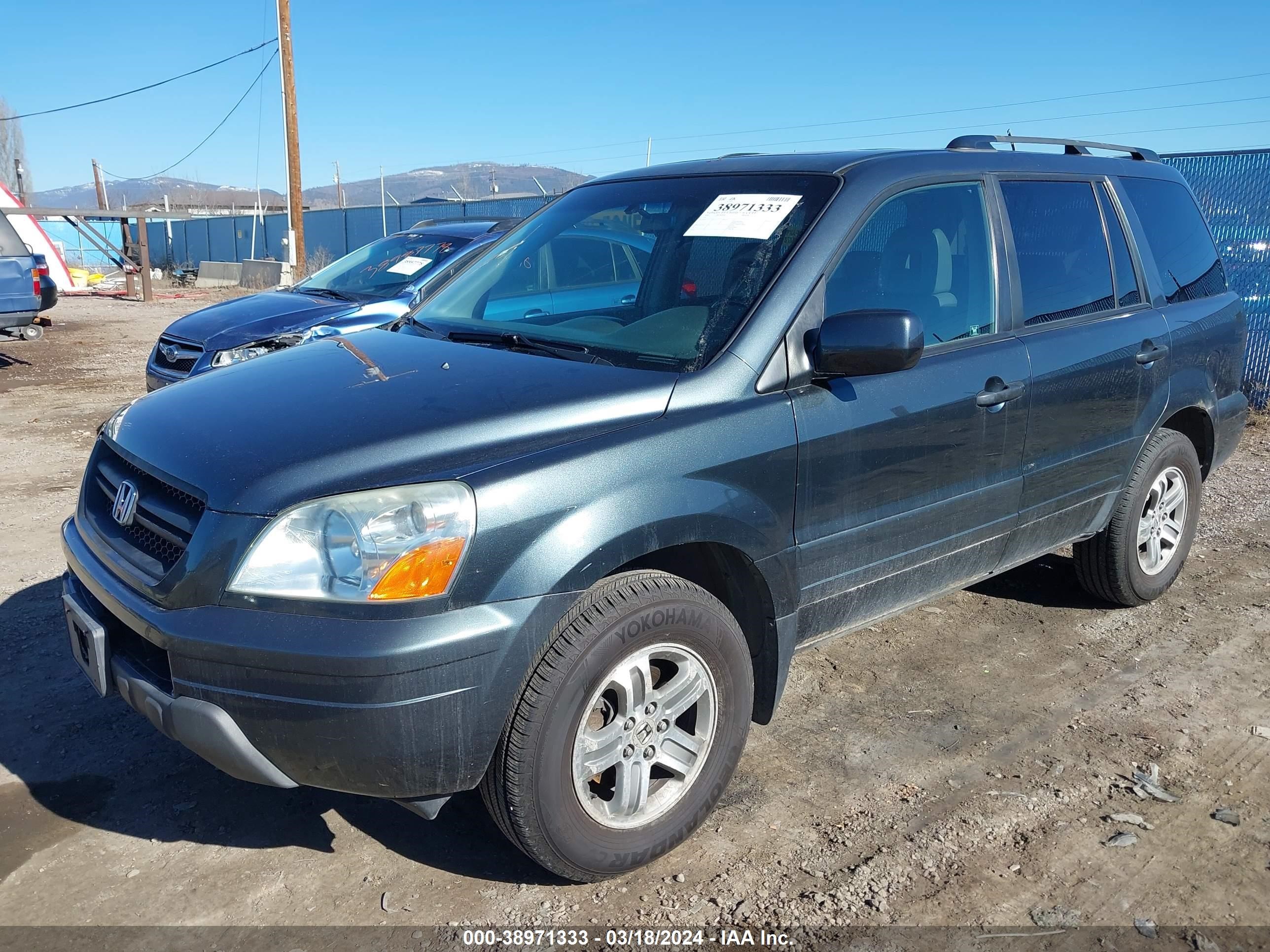 Photo 1 VIN: 5FNYF18655B023251 - HONDA PILOT 