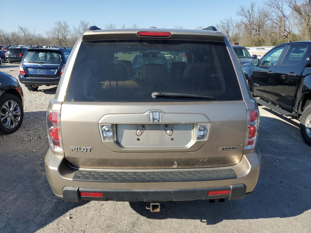 Photo 5 VIN: 5FNYF18657B009899 - HONDA PILOT 