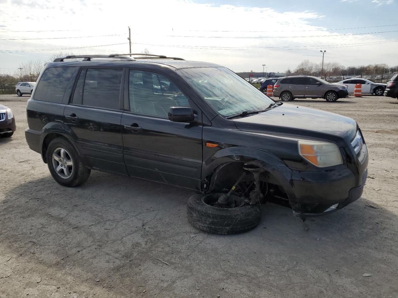 Photo 3 VIN: 5FNYF18658B009435 - HONDA PILOT 