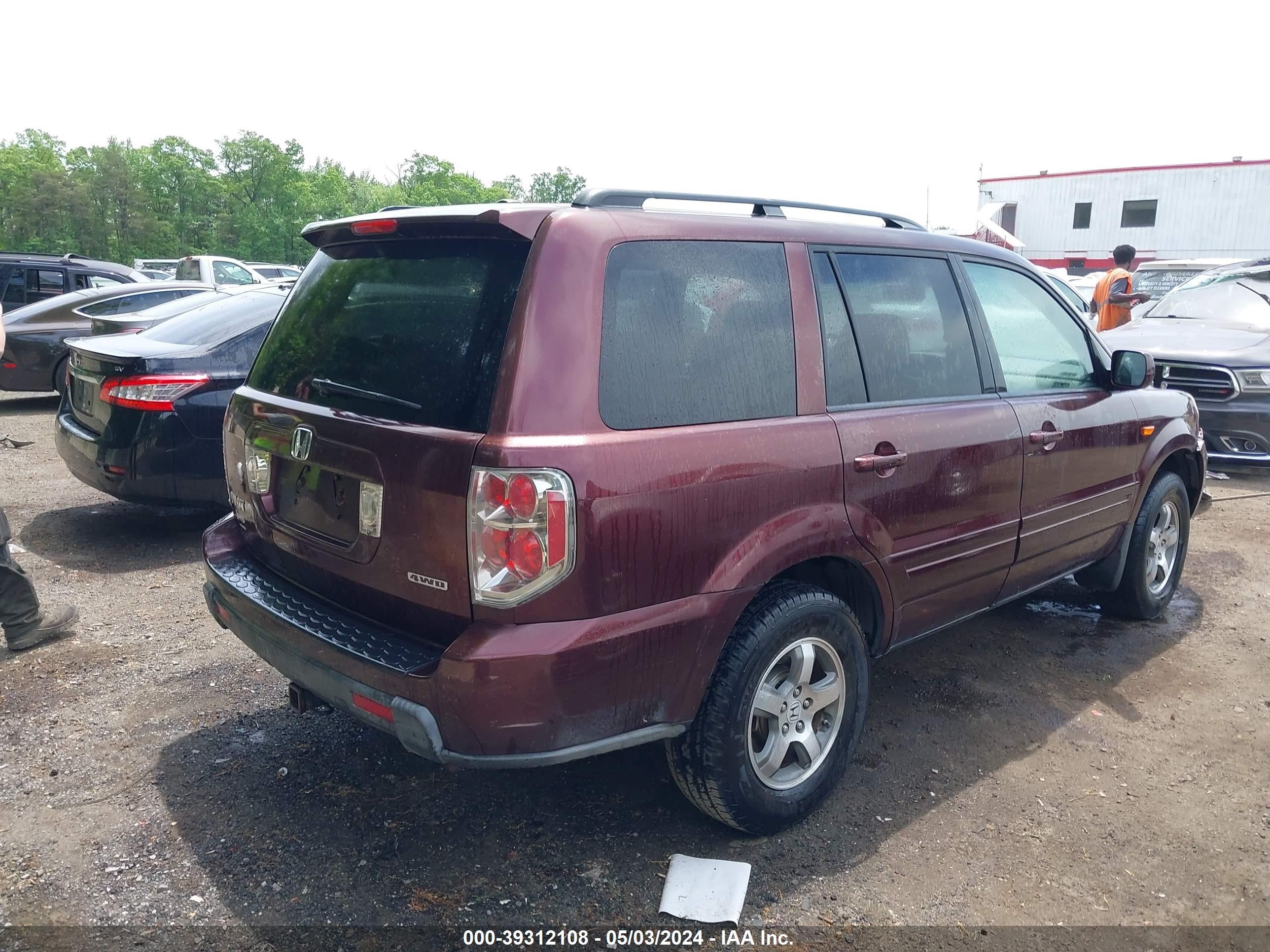 Photo 3 VIN: 5FNYF18658B050339 - HONDA PILOT 