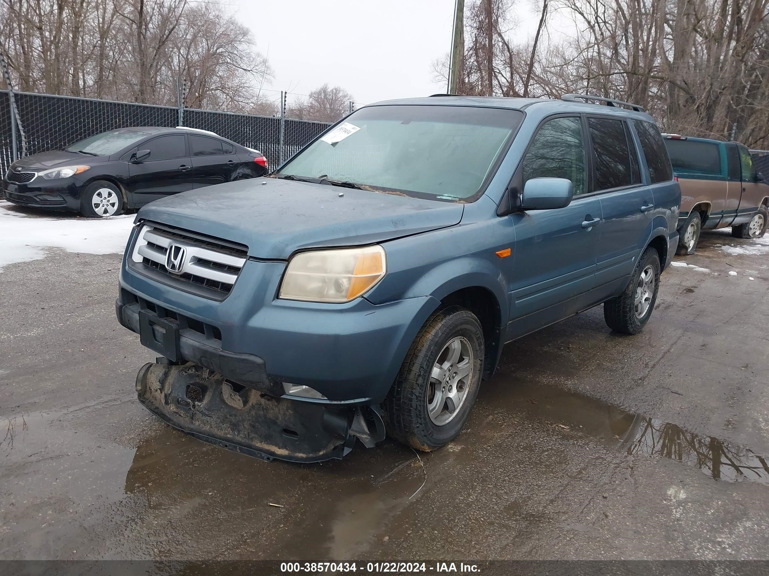 Photo 1 VIN: 5FNYF18666B003351 - HONDA PILOT 