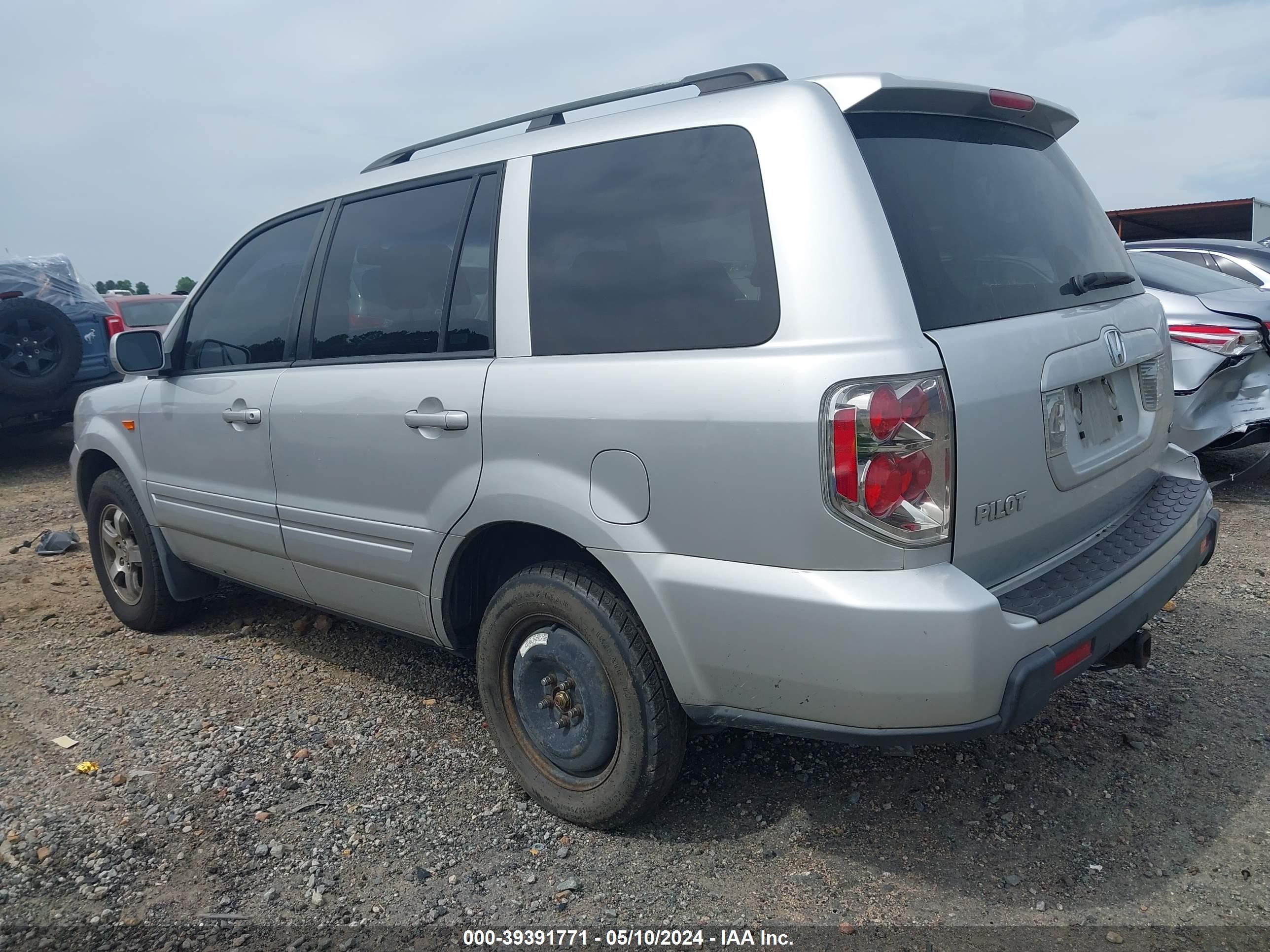 Photo 2 VIN: 5FNYF18666B014432 - HONDA PILOT 