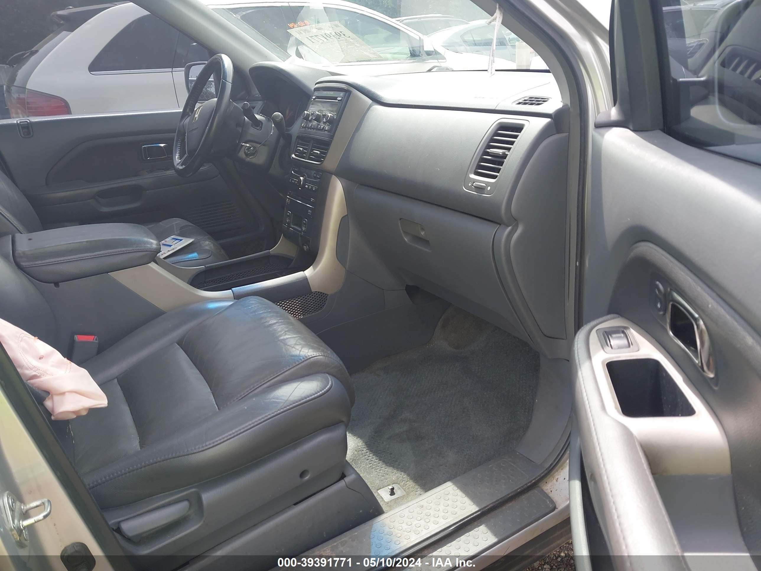 Photo 4 VIN: 5FNYF18666B014432 - HONDA PILOT 