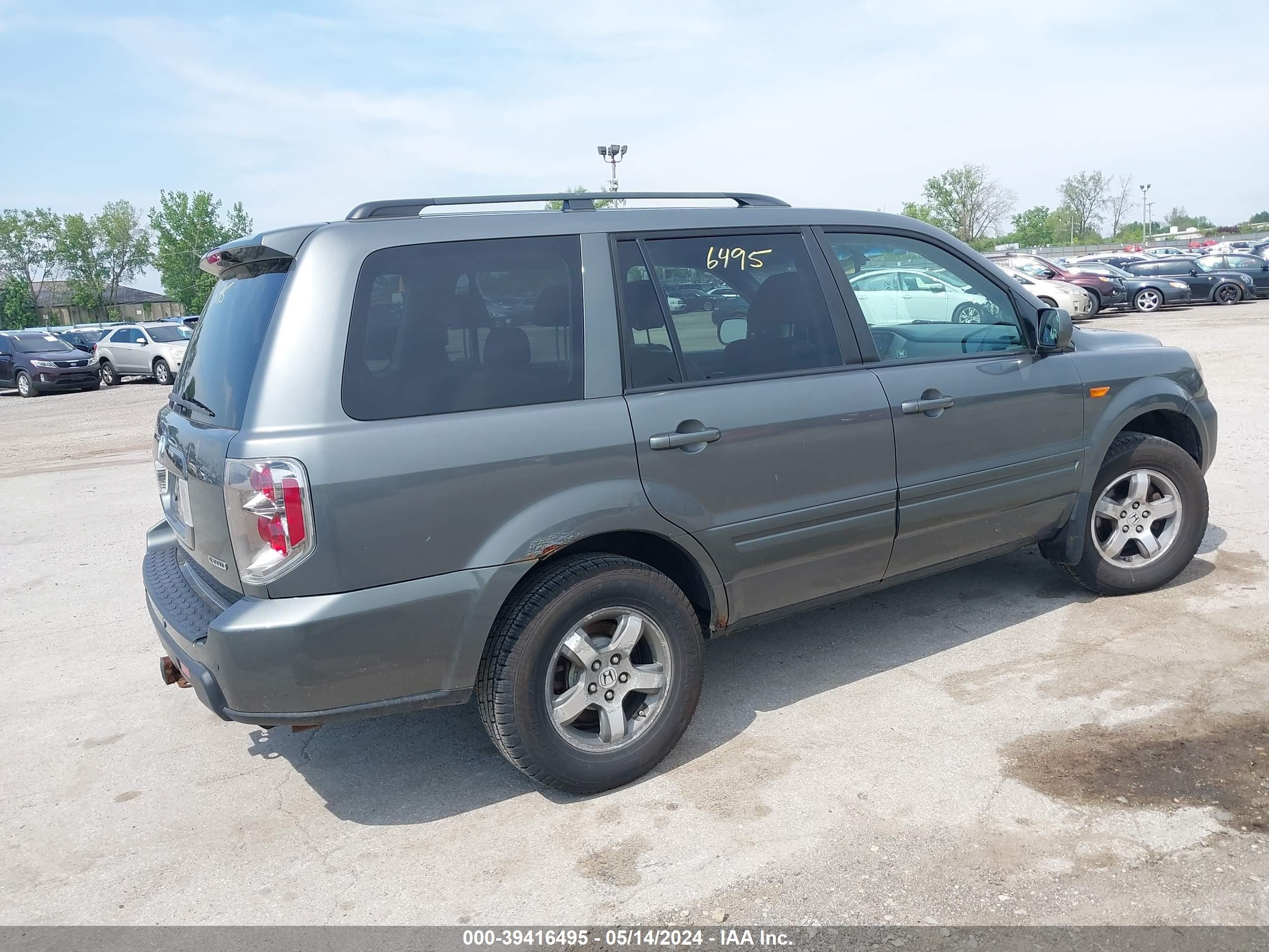 Photo 3 VIN: 5FNYF18697B004527 - HONDA PILOT 