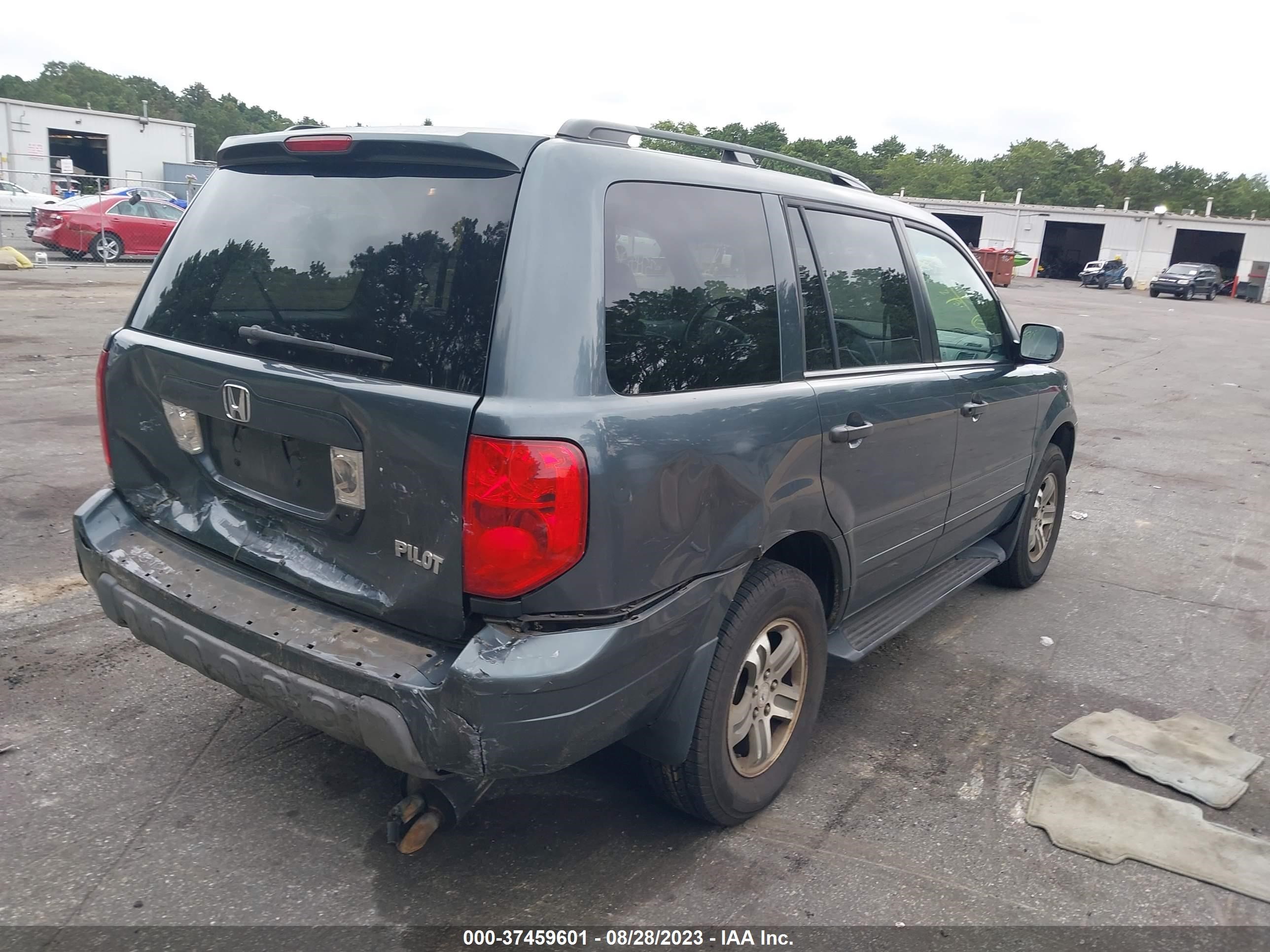 Photo 3 VIN: 5FNYF186X5B048422 - HONDA PILOT 