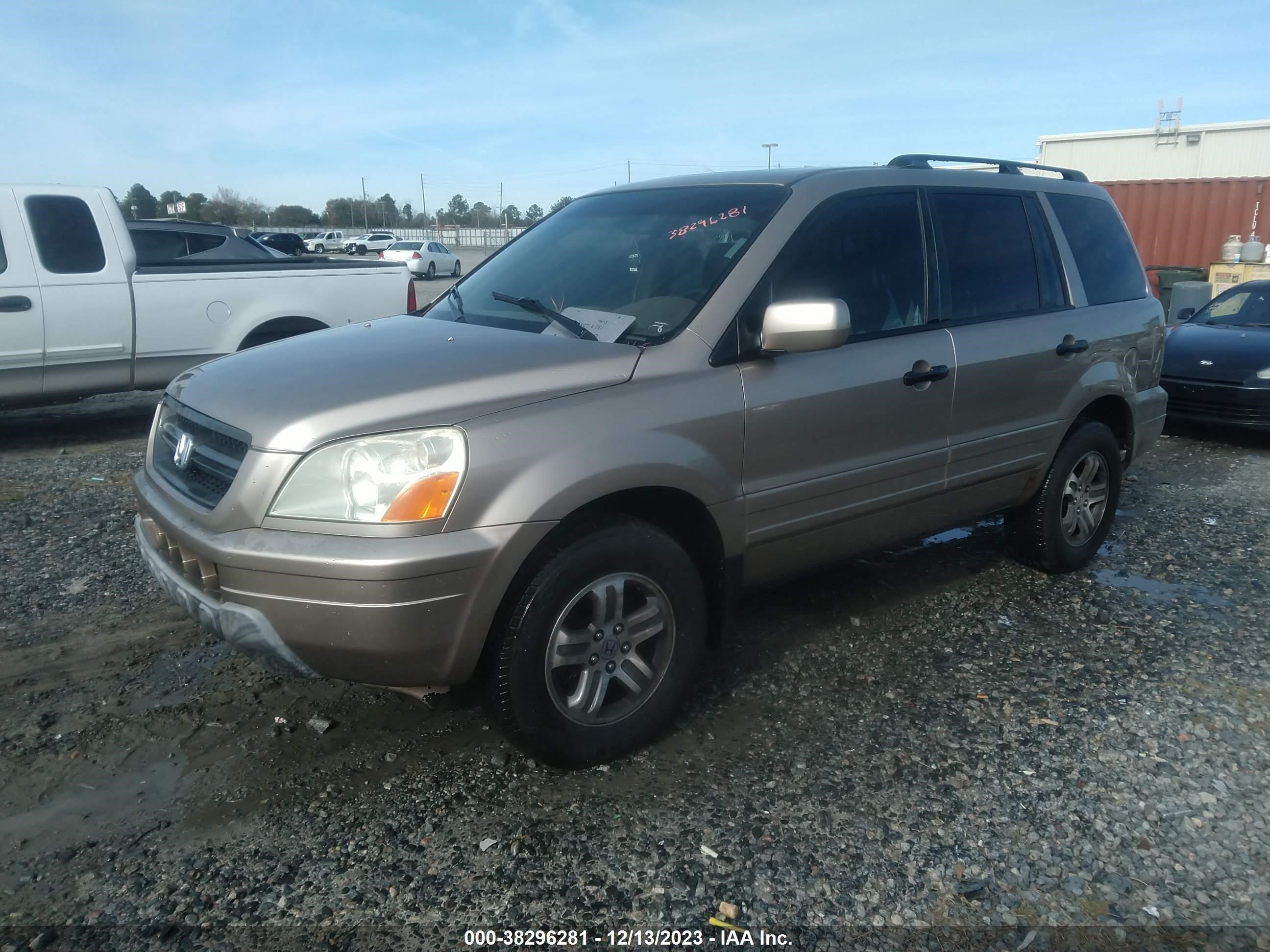 Photo 1 VIN: 5FNYF186X5B060490 - HONDA PILOT 