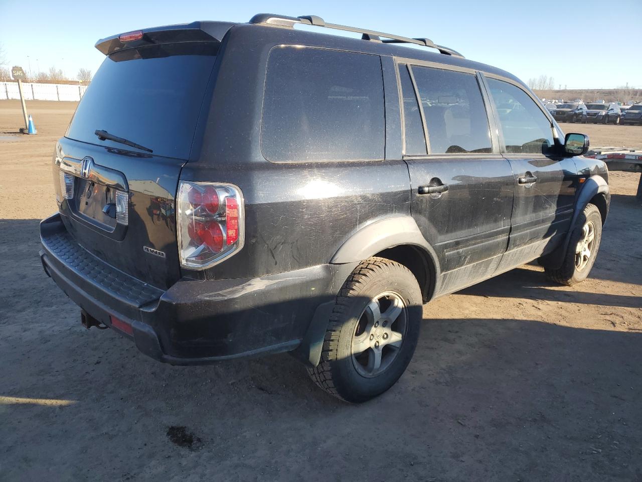 Photo 2 VIN: 5FNYF18706B004018 - HONDA PILOT 