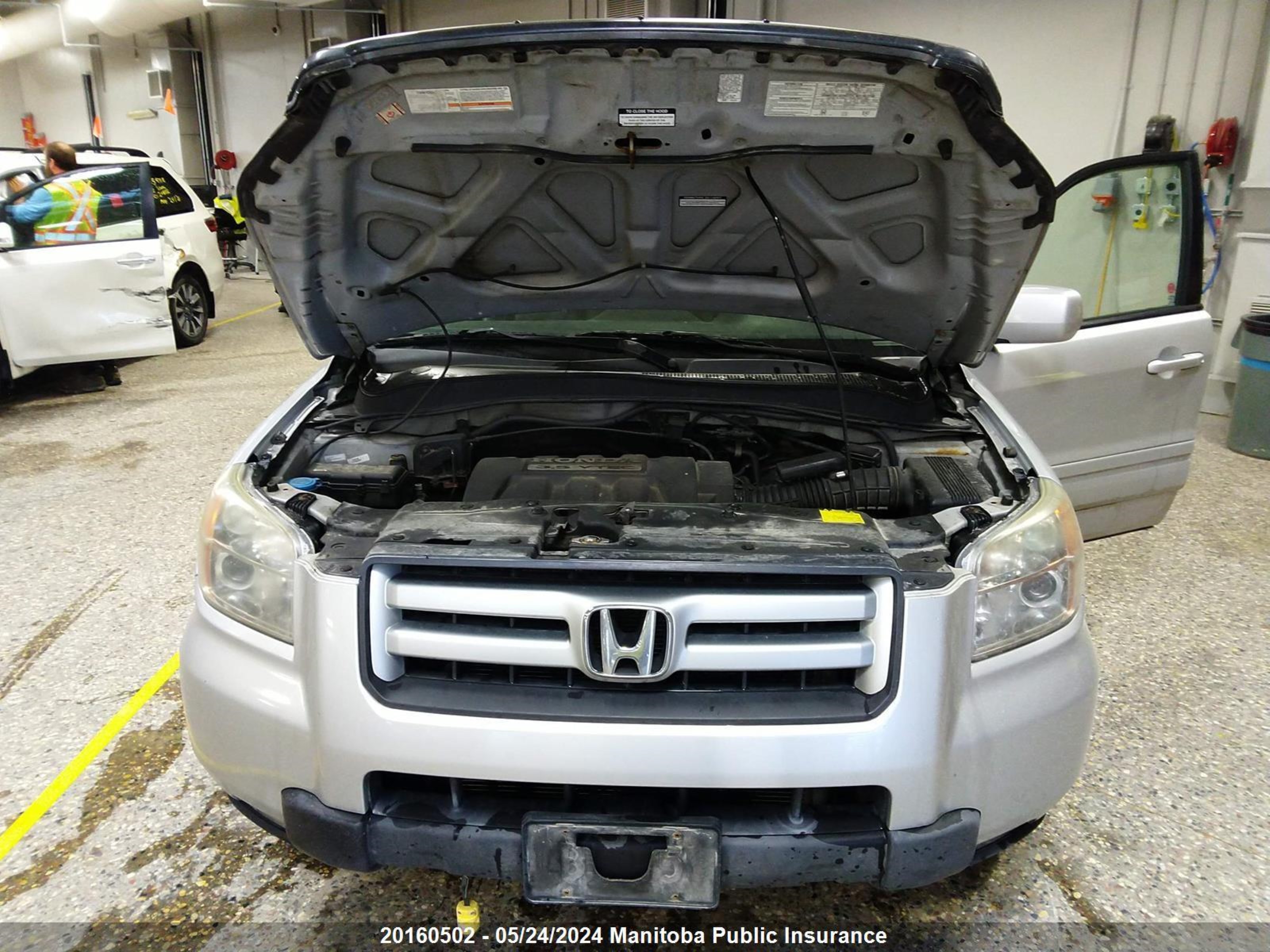 Photo 9 VIN: 5FNYF18718B503834 - HONDA PILOT 