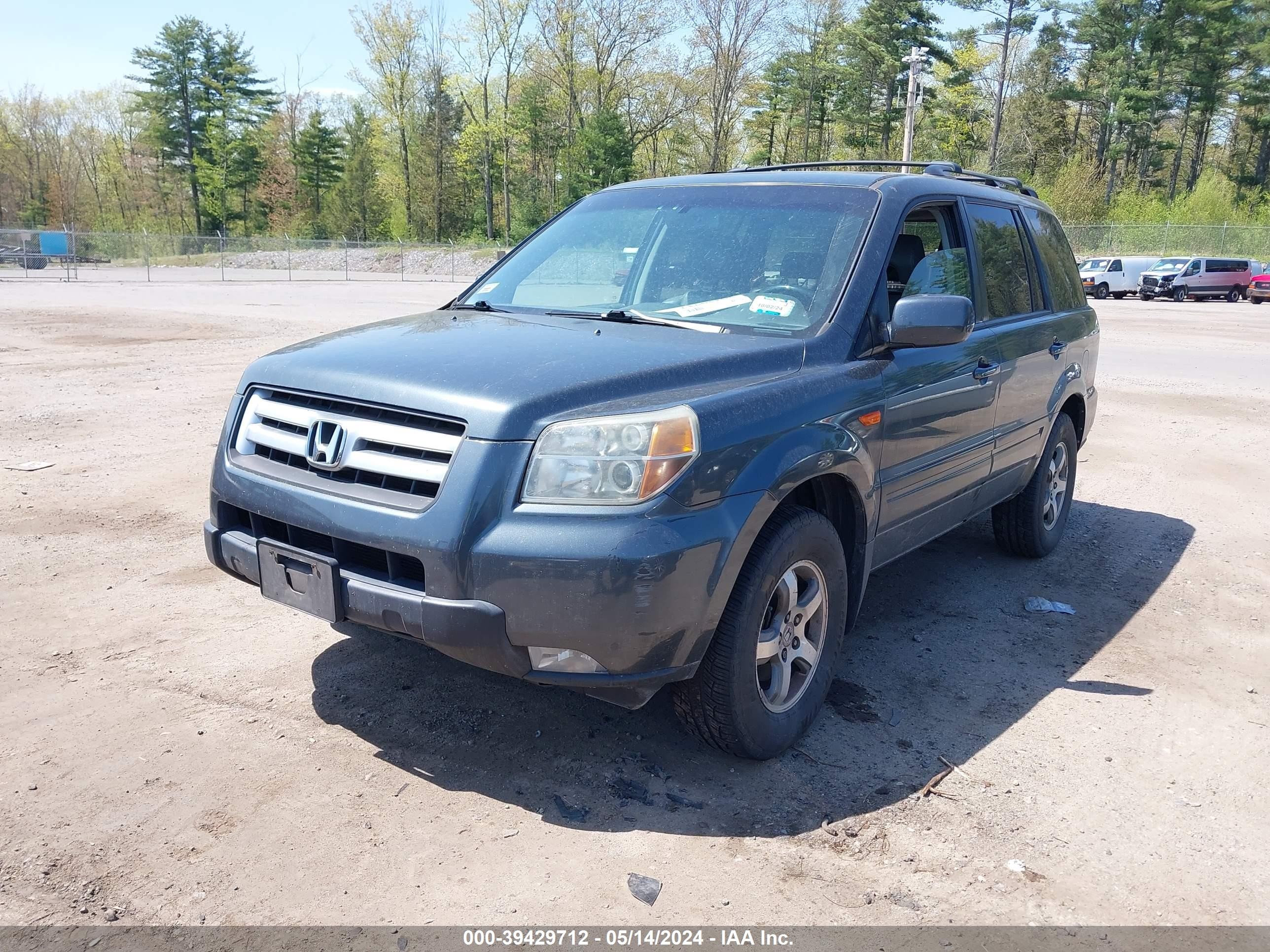 Photo 1 VIN: 5FNYF18736B006880 - HONDA PILOT 