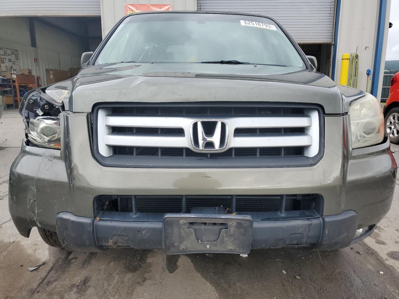 Photo 4 VIN: 5FNYF18746B018021 - HONDA PILOT 