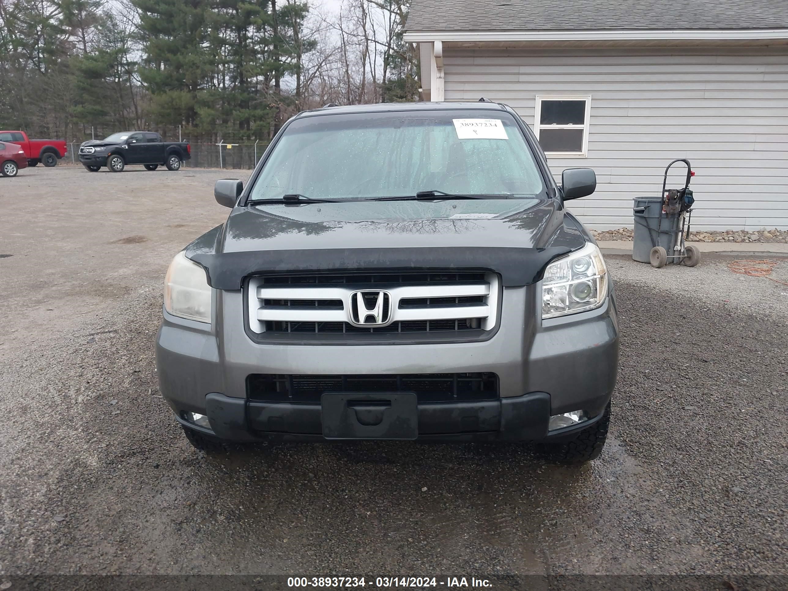 Photo 12 VIN: 5FNYF18768B015852 - HONDA PILOT 