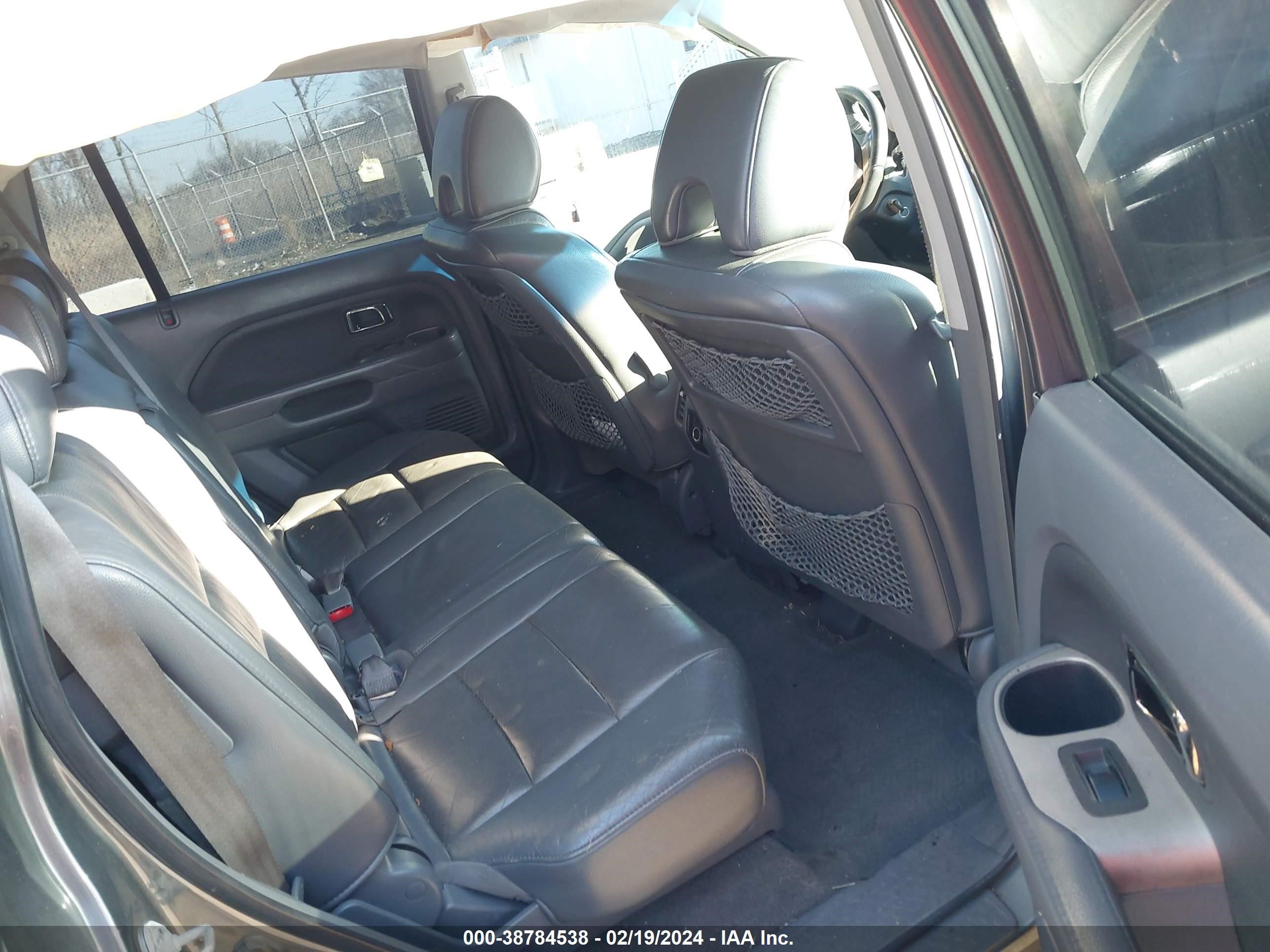 Photo 7 VIN: 5FNYF18777B001473 - HONDA PILOT 