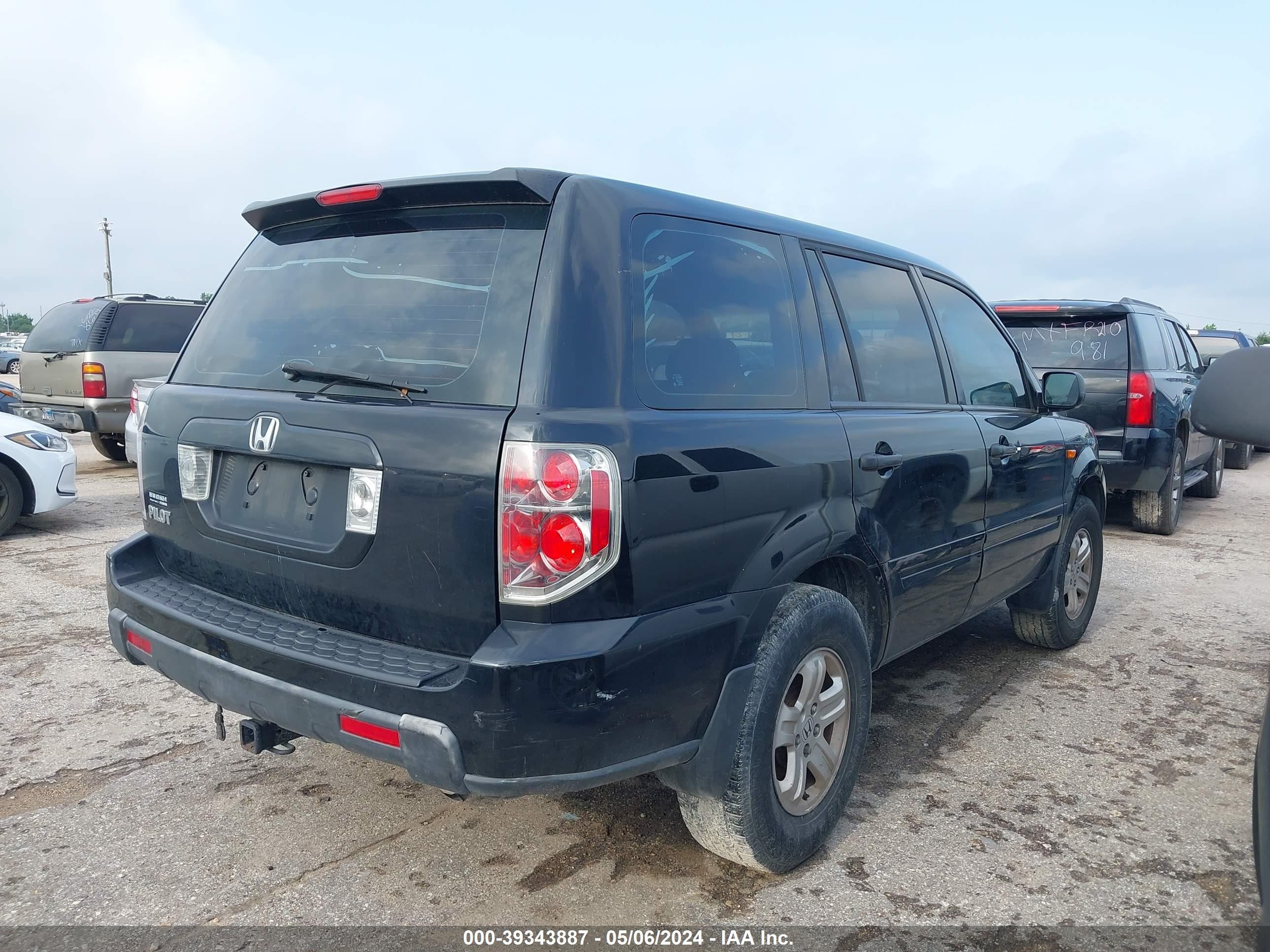 Photo 3 VIN: 5FNYF28106B018549 - HONDA PILOT 