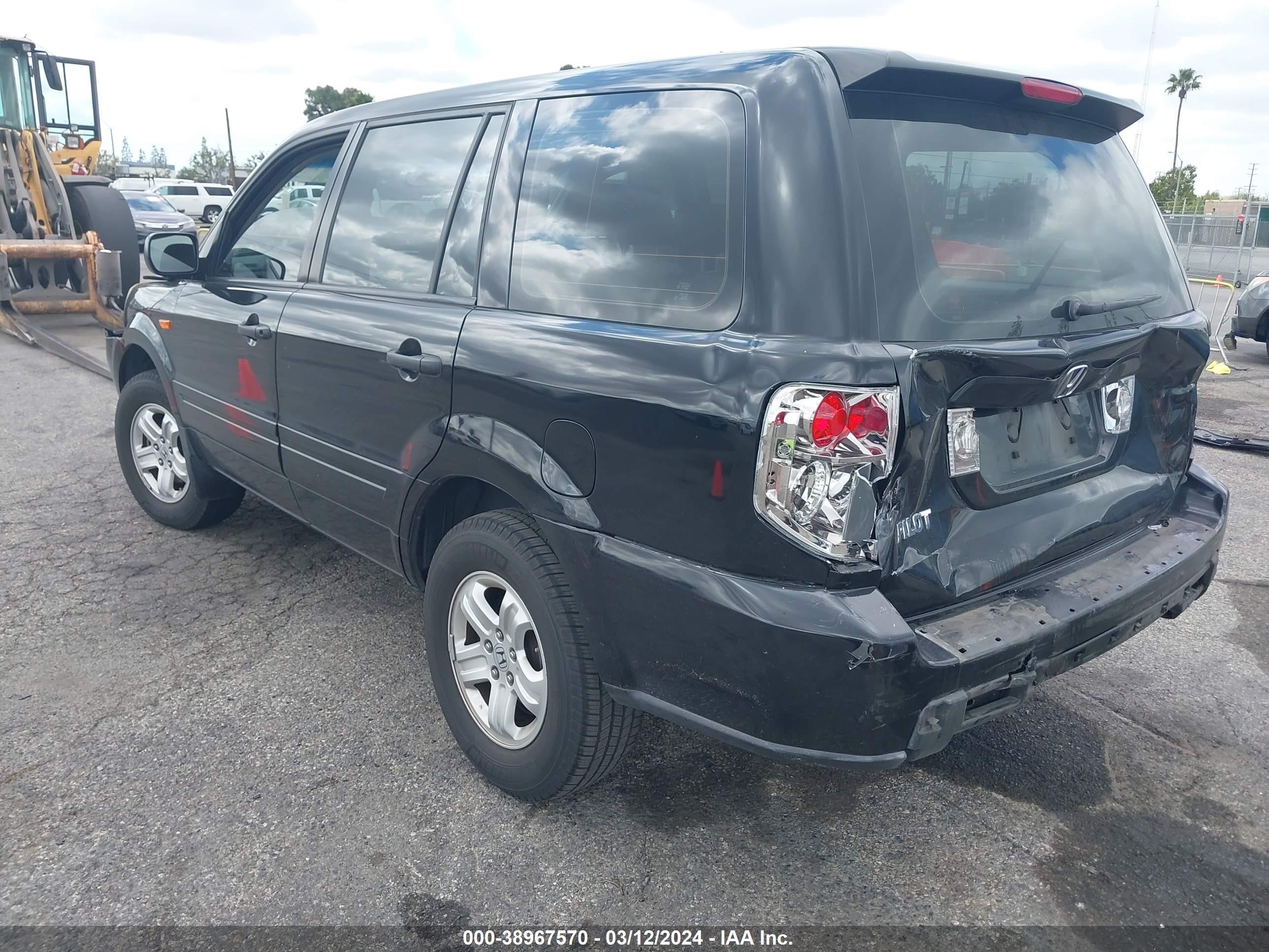 Photo 2 VIN: 5FNYF28106B024416 - HONDA PILOT 