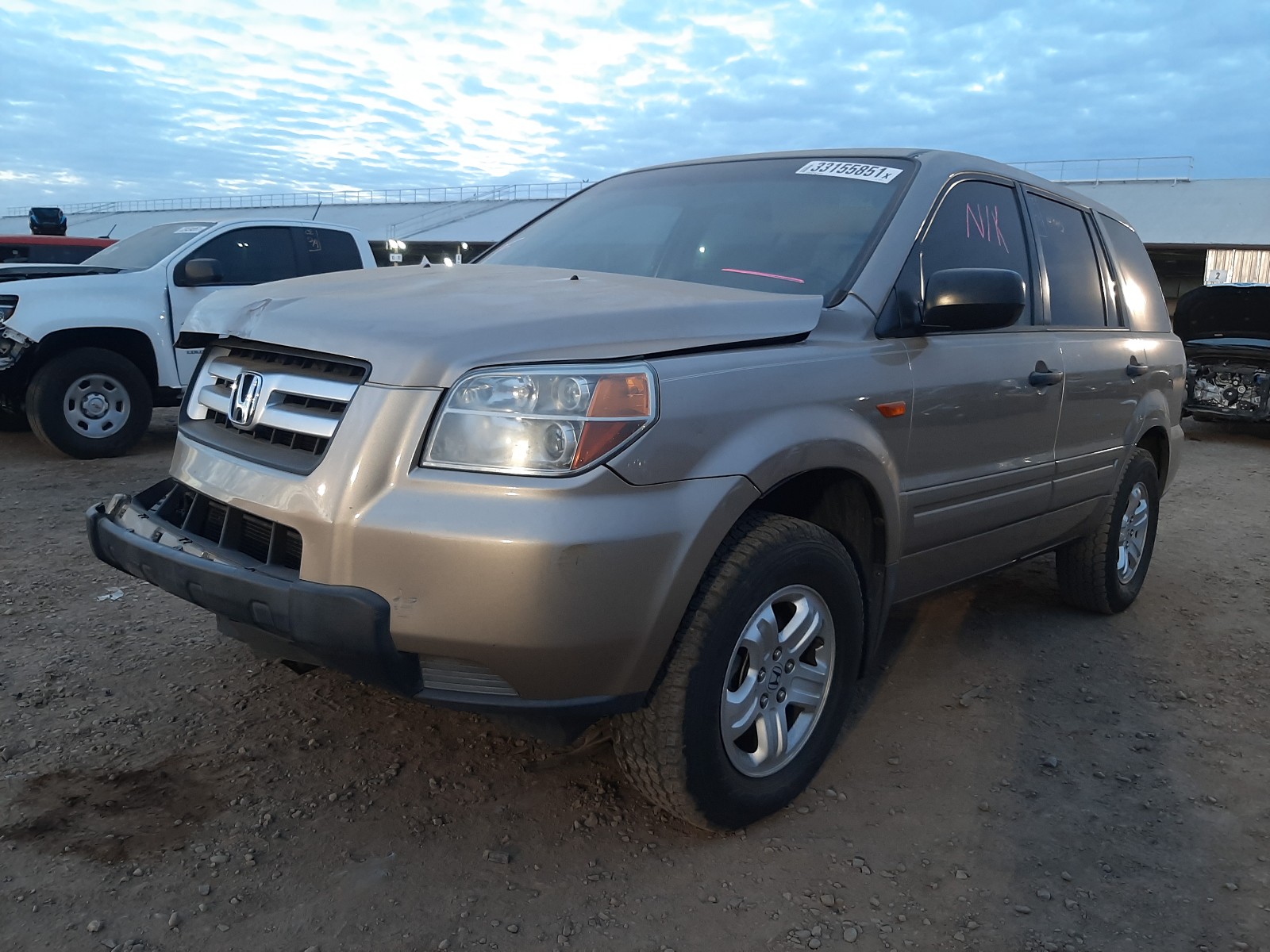 Photo 1 VIN: 5FNYF28117B028797 - HONDA PILOT LX 