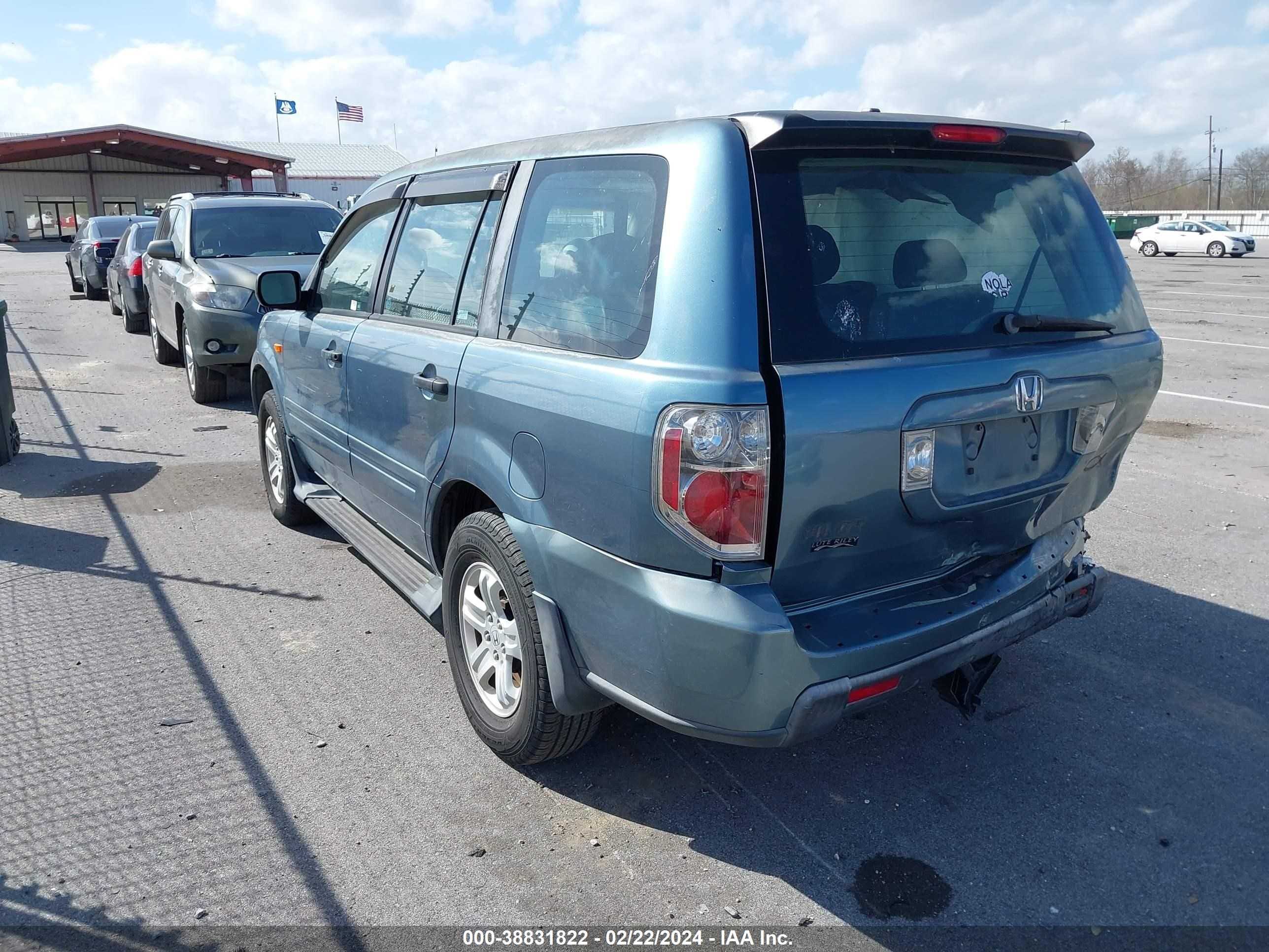 Photo 2 VIN: 5FNYF28126B037801 - HONDA PILOT 