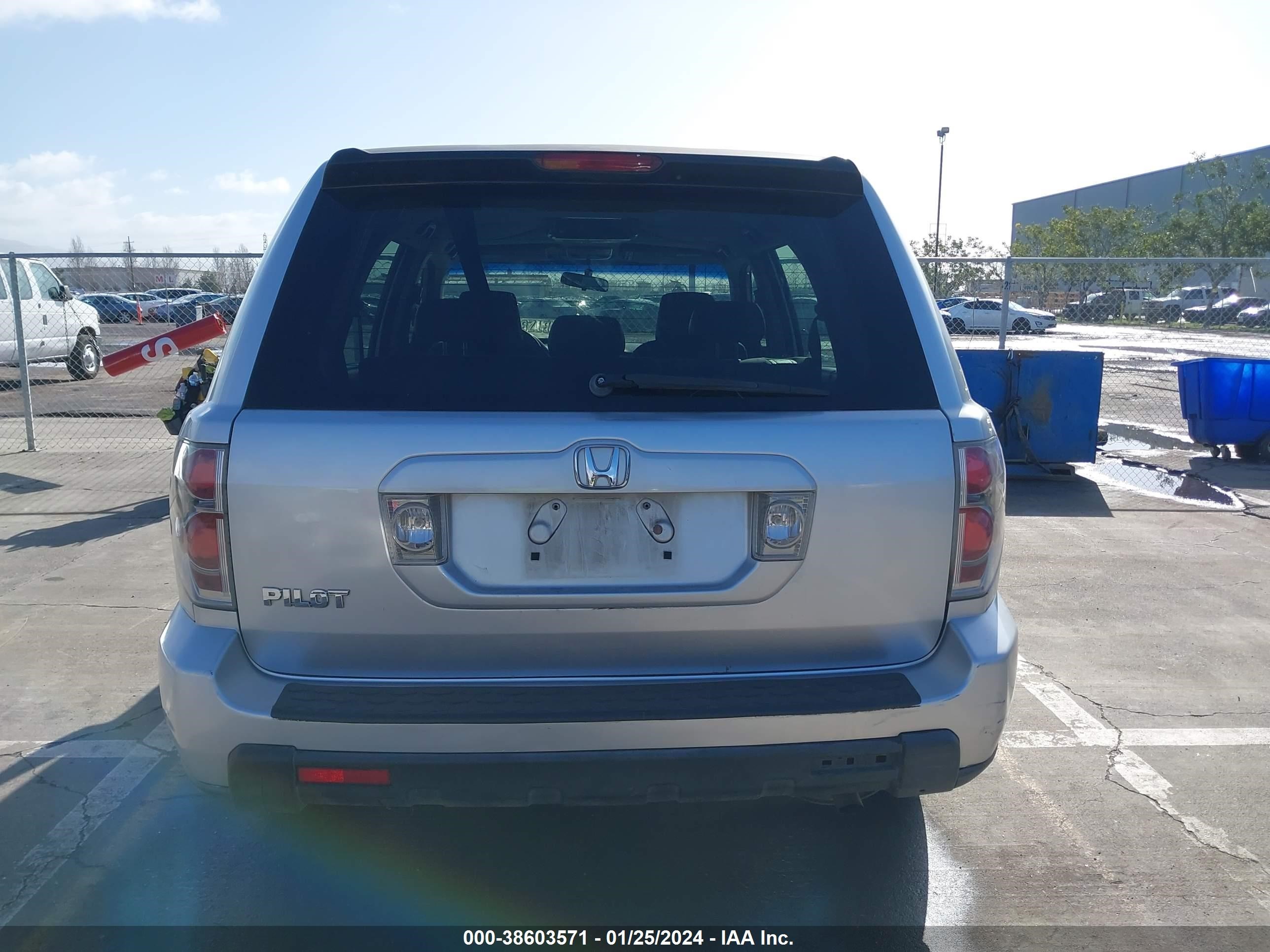 Photo 15 VIN: 5FNYF28147B002047 - HONDA PILOT 