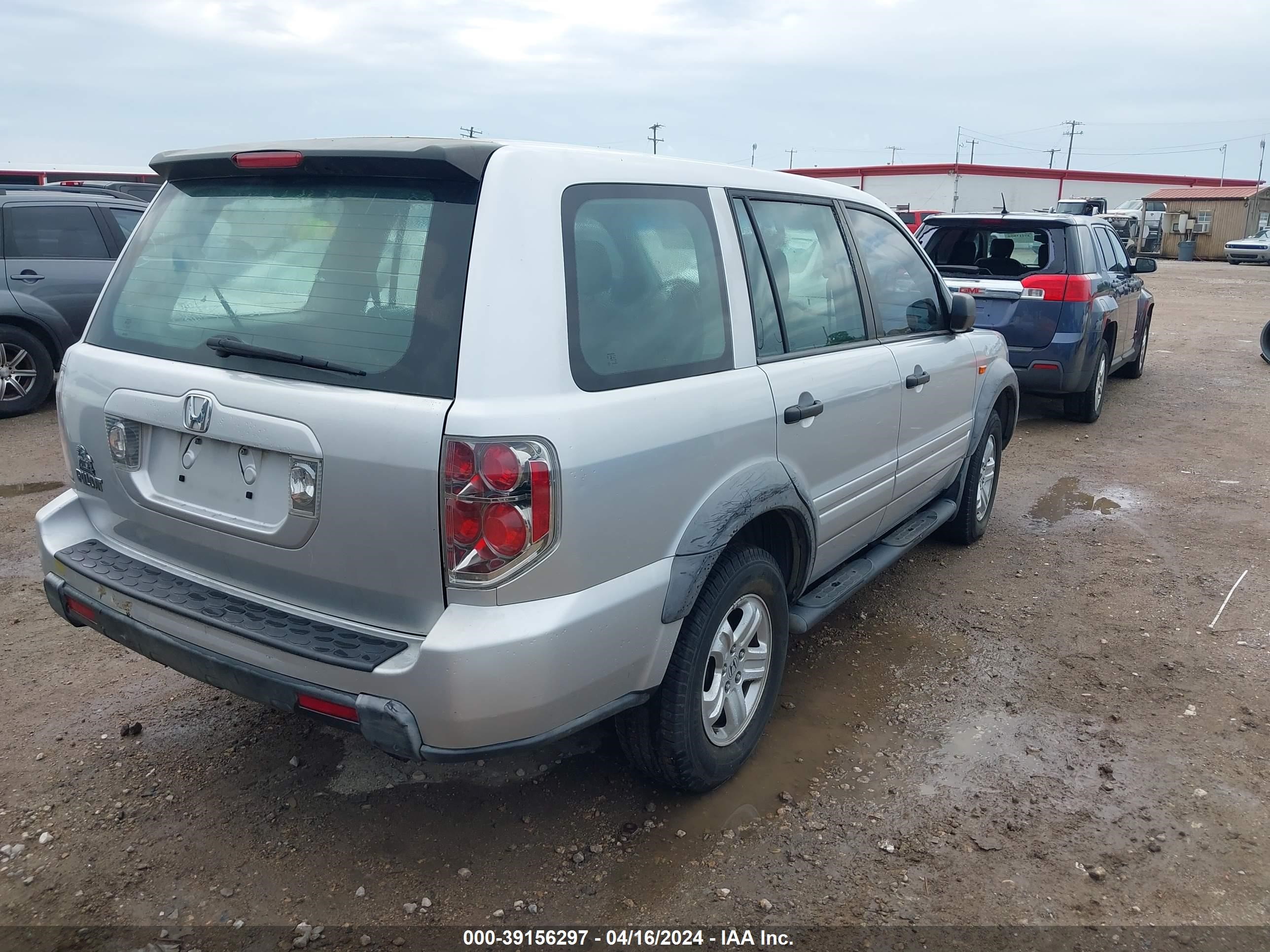 Photo 3 VIN: 5FNYF28196B025628 - HONDA PILOT 